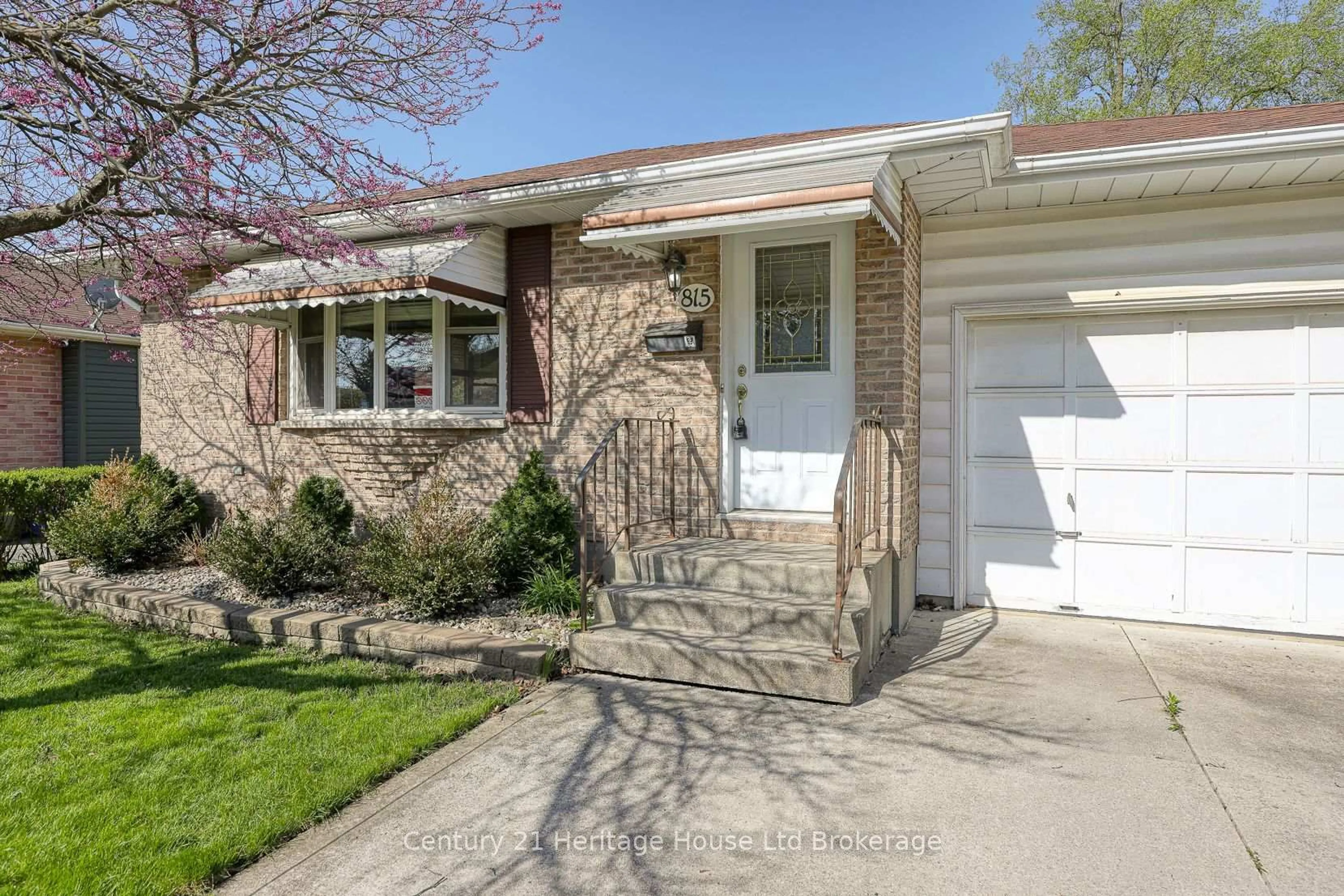 Unknown for 815 Verulam St, London South Ontario N6C 4Y6