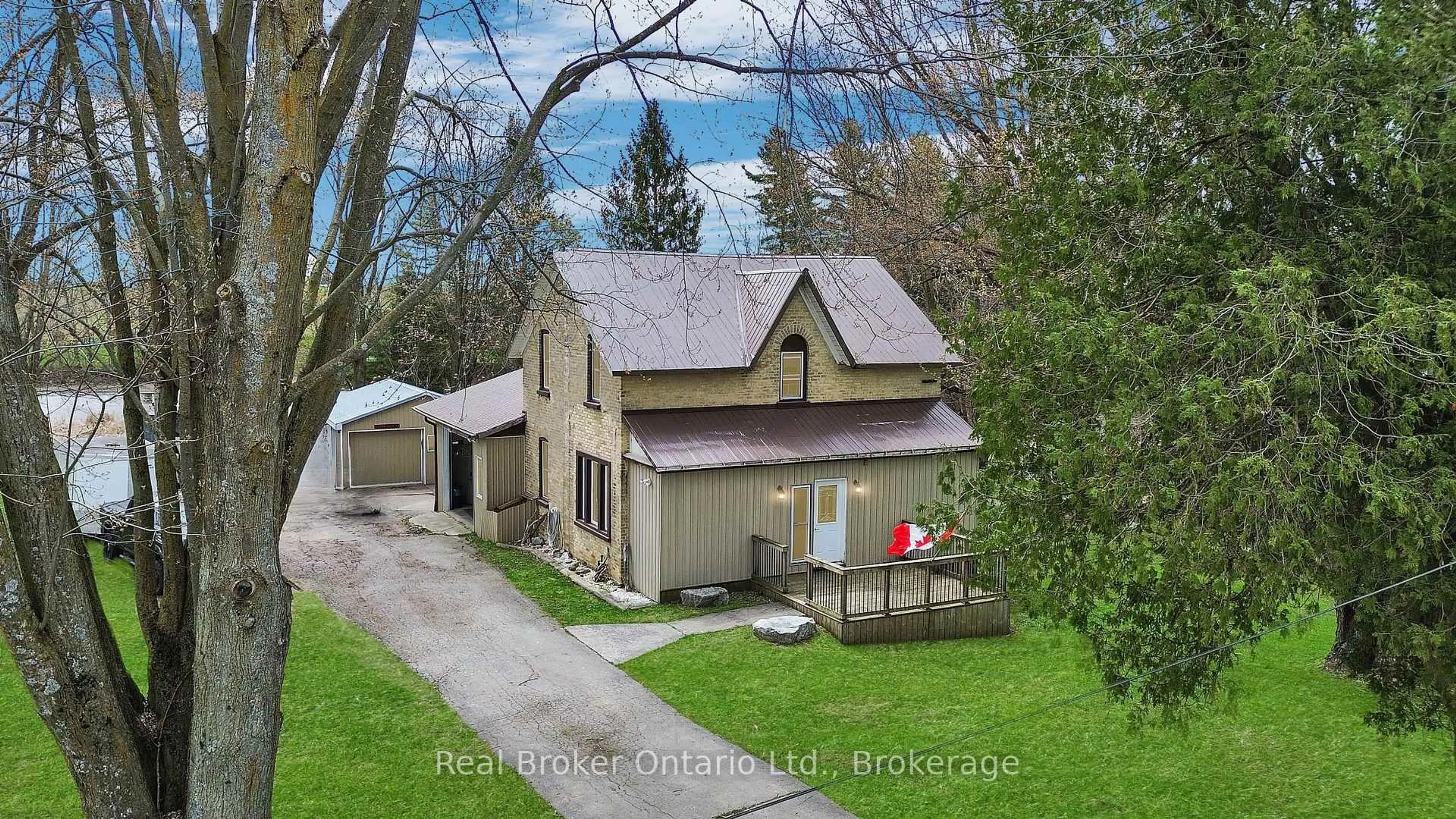 A pic from outside/outdoor area/front of a property/back of a property/a pic from drone, street for 485 Chepstow Rd, Brockton Ontario N0G 1K0