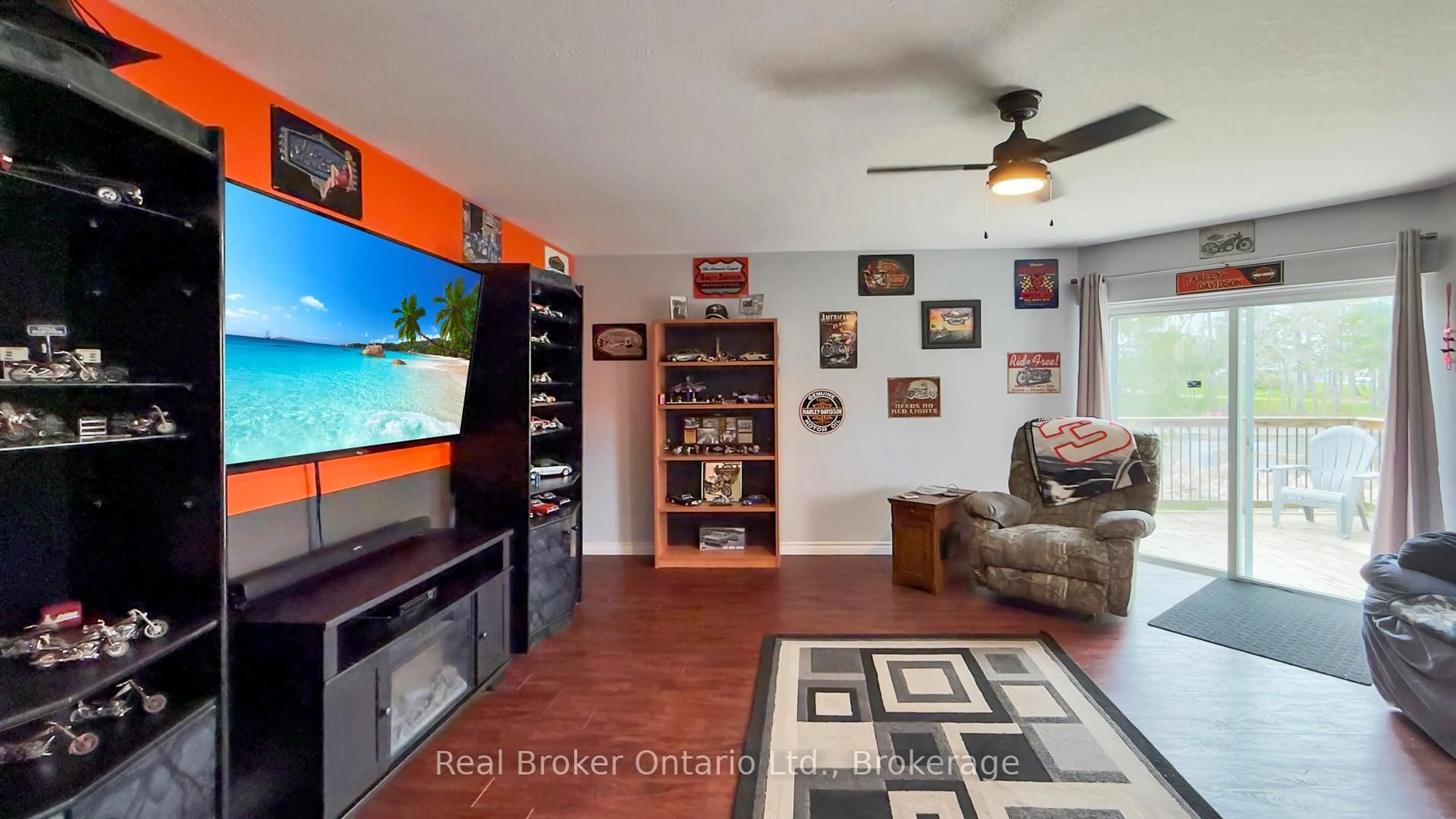 Home theater for 485 Chepstow Rd, Brockton Ontario N0G 1K0