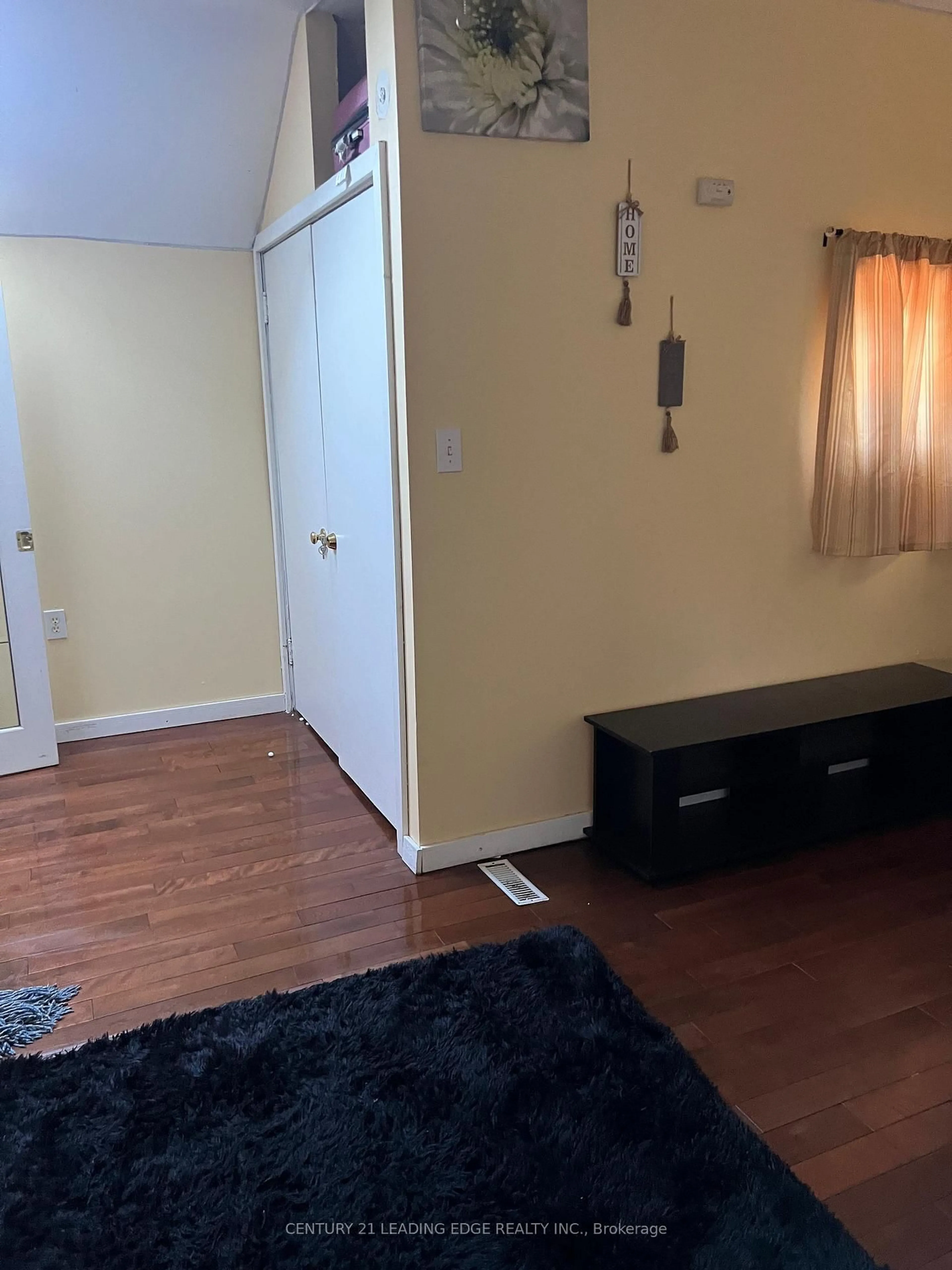 A pic of a room for 10 LAILEY St, St. Catharines Ontario L2M 5G8
