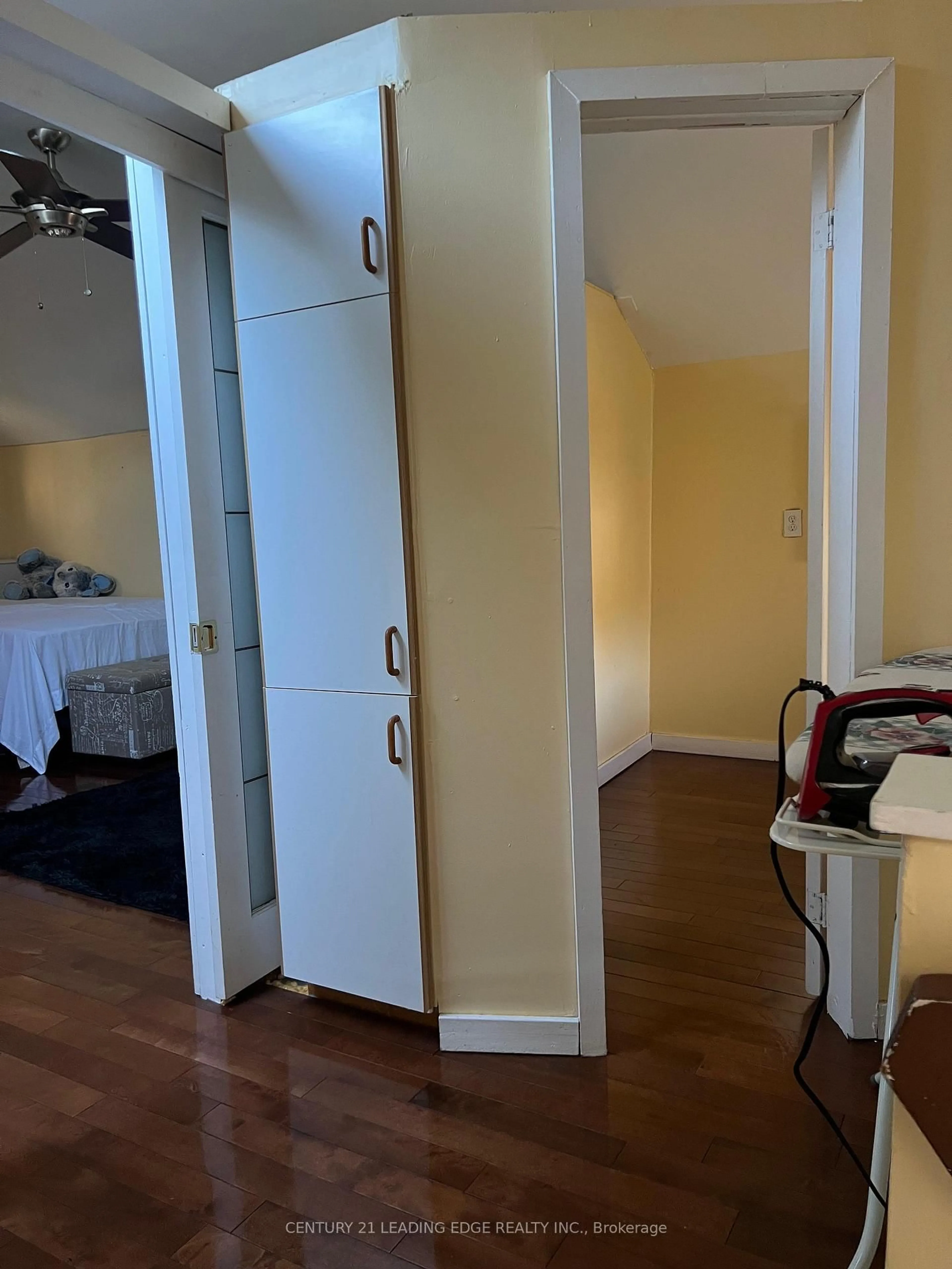 A pic of a room for 10 LAILEY St, St. Catharines Ontario L2M 5G8