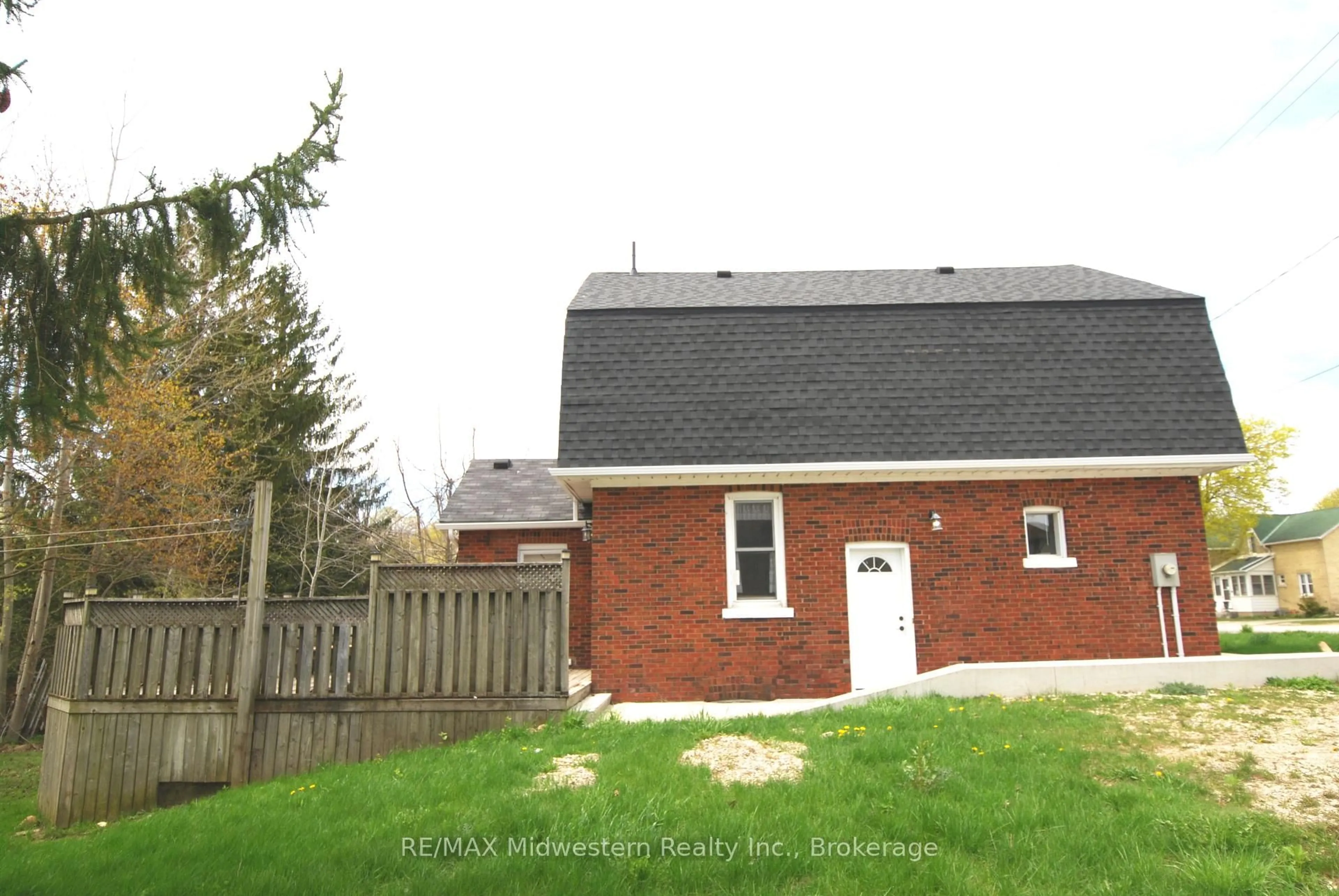 A pic from outside/outdoor area/front of a property/back of a property/a pic from drone, street for 200 Elora St, Minto Ontario N0G 1Z0