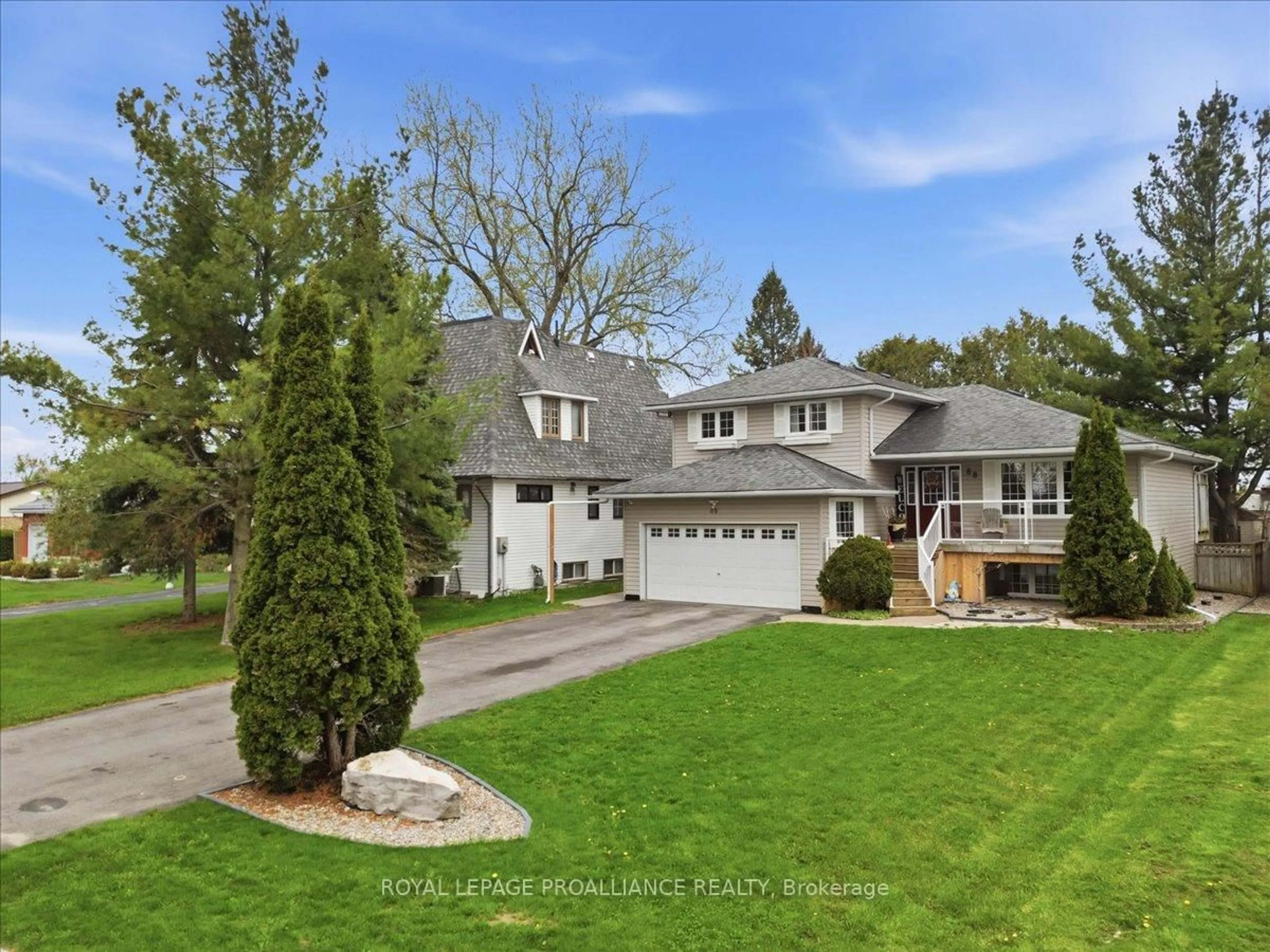 A pic from outside/outdoor area/front of a property/back of a property/a pic from drone, street for 68 Frankford Rd, Stirling Ontario K0K 3E0