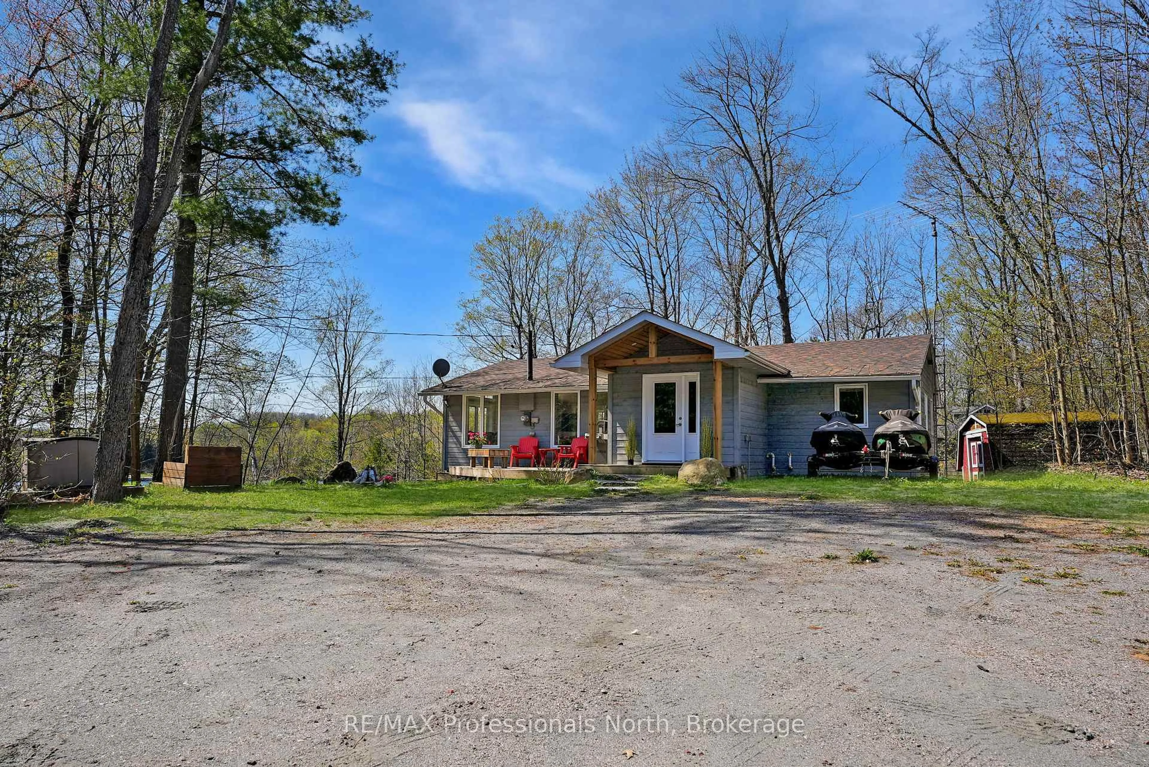 A pic from outside/outdoor area/front of a property/back of a property/a pic from drone, unknown for 13914 Hwy 35, Minden Hills Ontario K0M 2K0