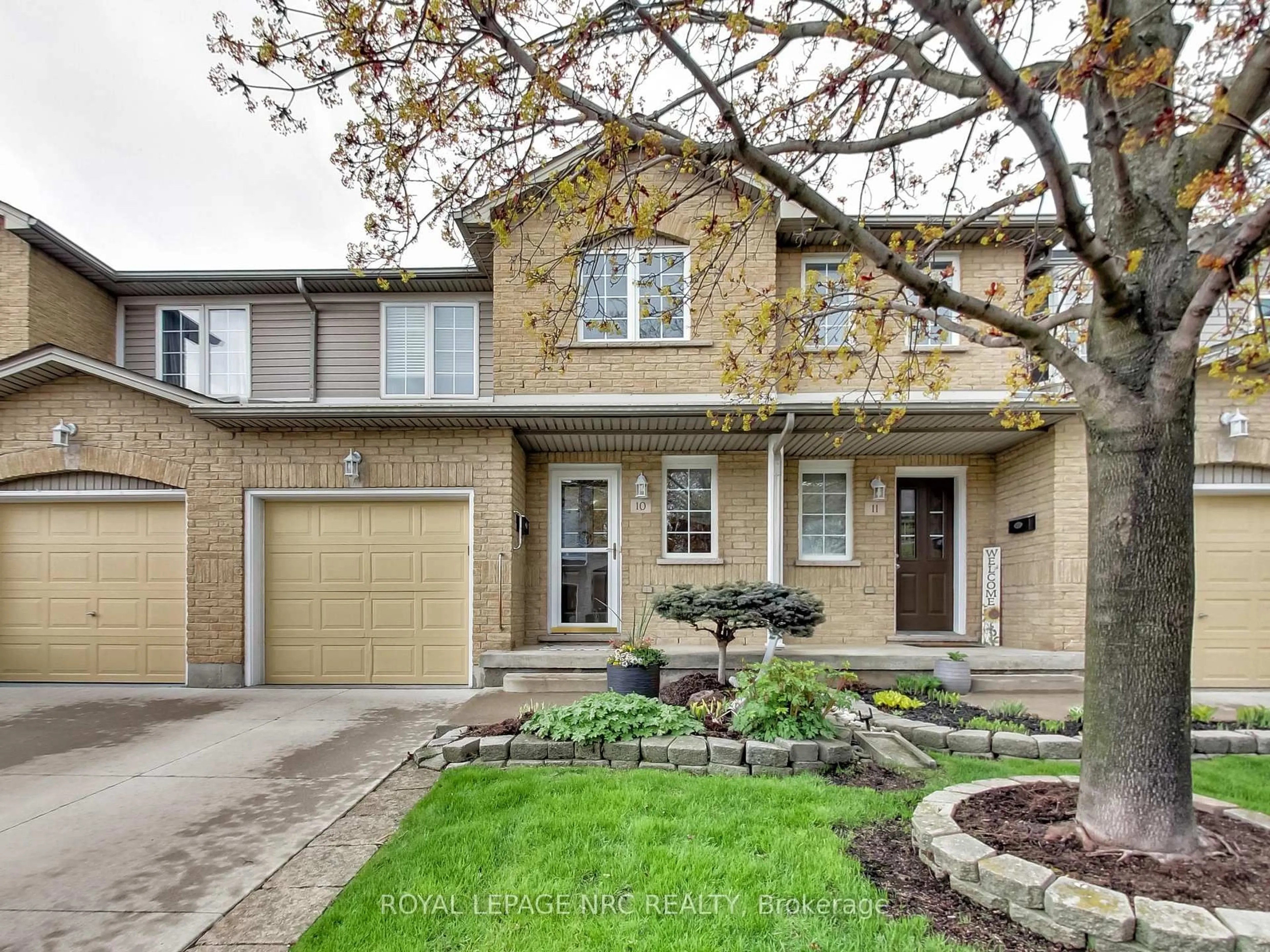 Home with brick exterior material, street for 104 Frances Ave #10, Hamilton Ontario L8E 5X3