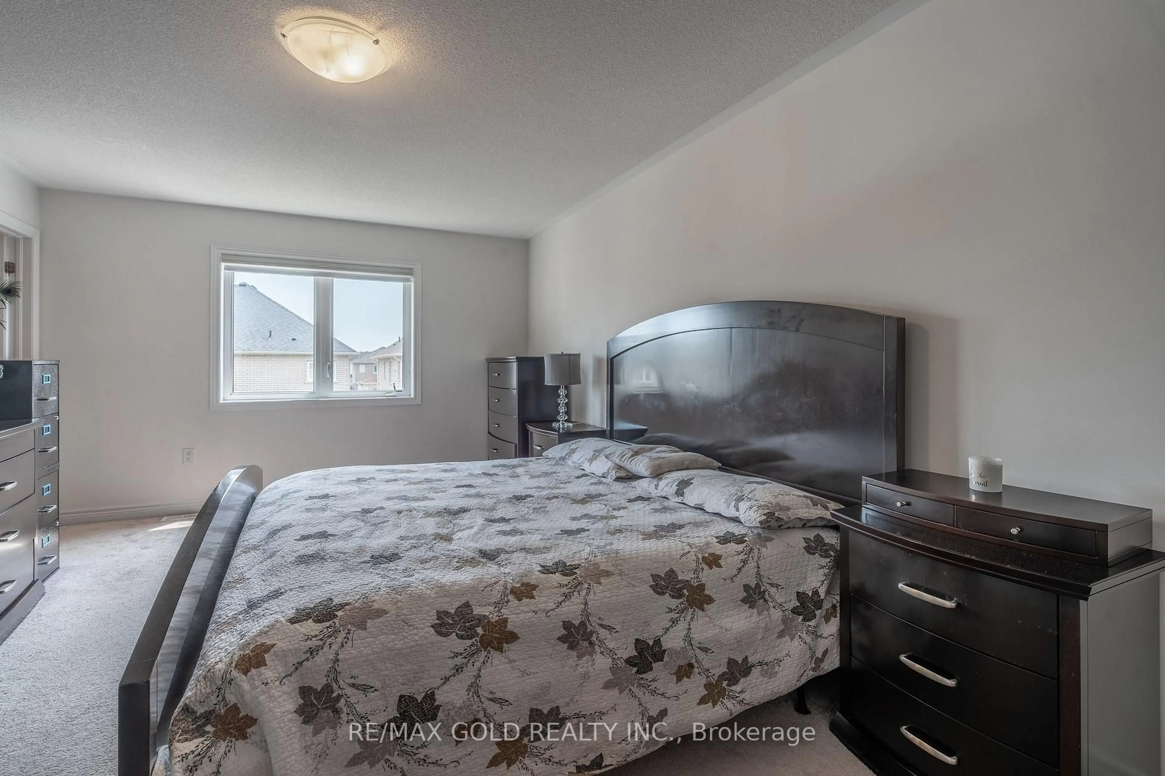 Bedroom with bed, unknown for 335 stewart St, Shelburne Ontario L9V 3X1
