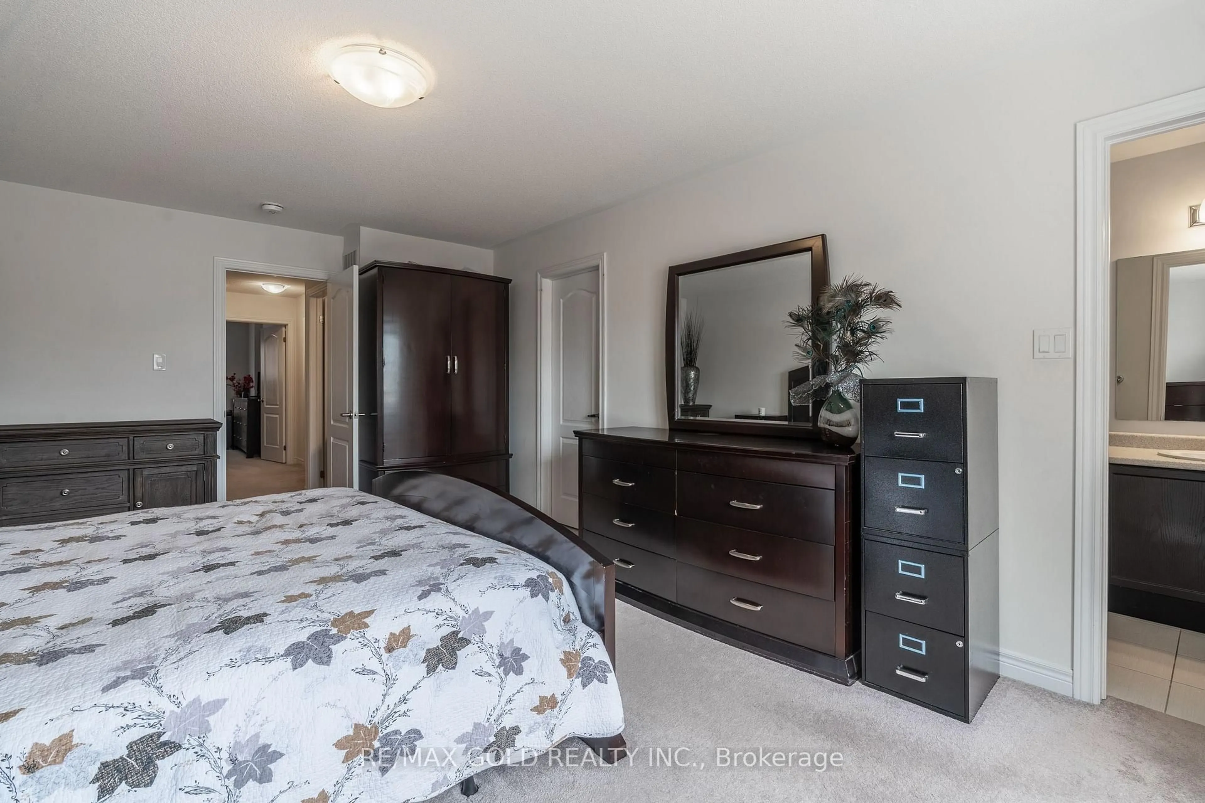 Bedroom with bed, unknown for 335 stewart St, Shelburne Ontario L9V 3X1