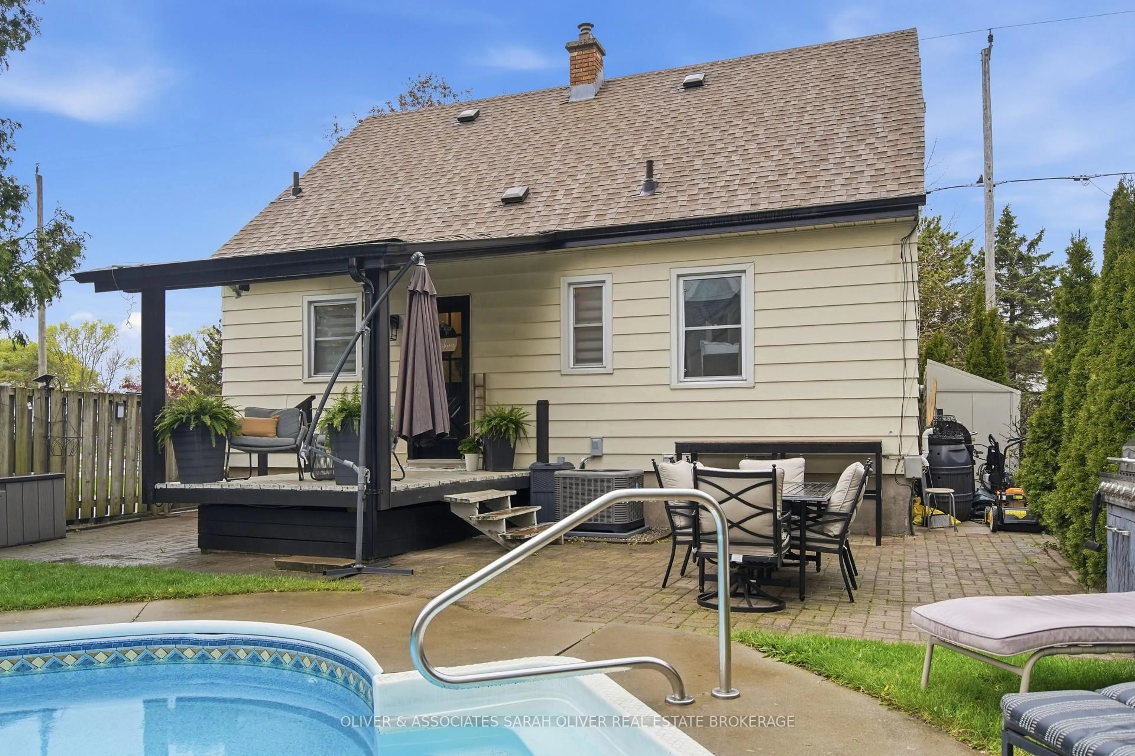 Patio, street for 755 Victoria St, London East Ontario N5Y 4C8