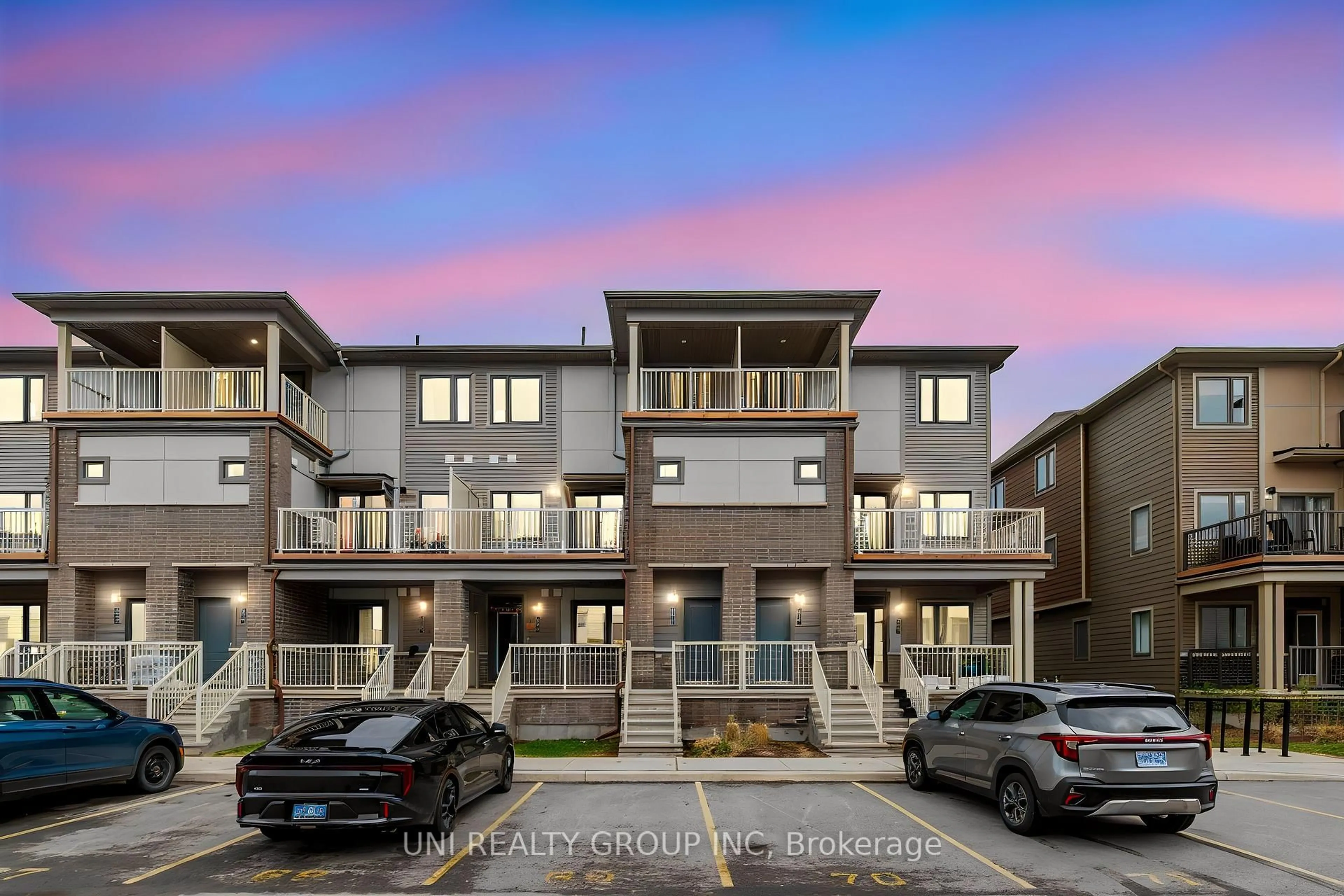 A pic from outside/outdoor area/front of a property/back of a property/a pic from drone, street for 264 ANYOLITE Private, Ottawa Ontario K2J 7J3