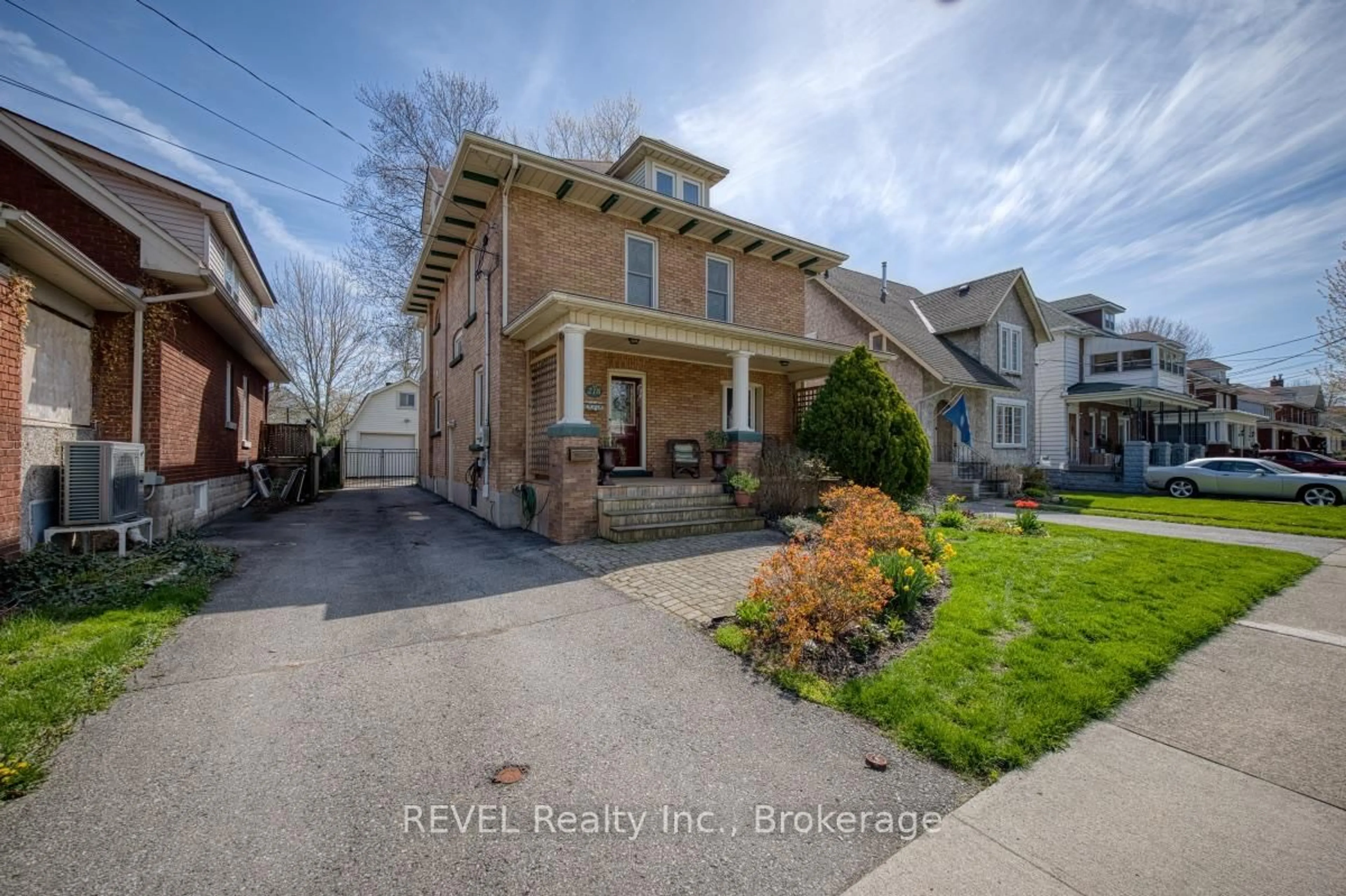 Unknown for 218 Kent St, Port Colborne Ontario L3K 3A1