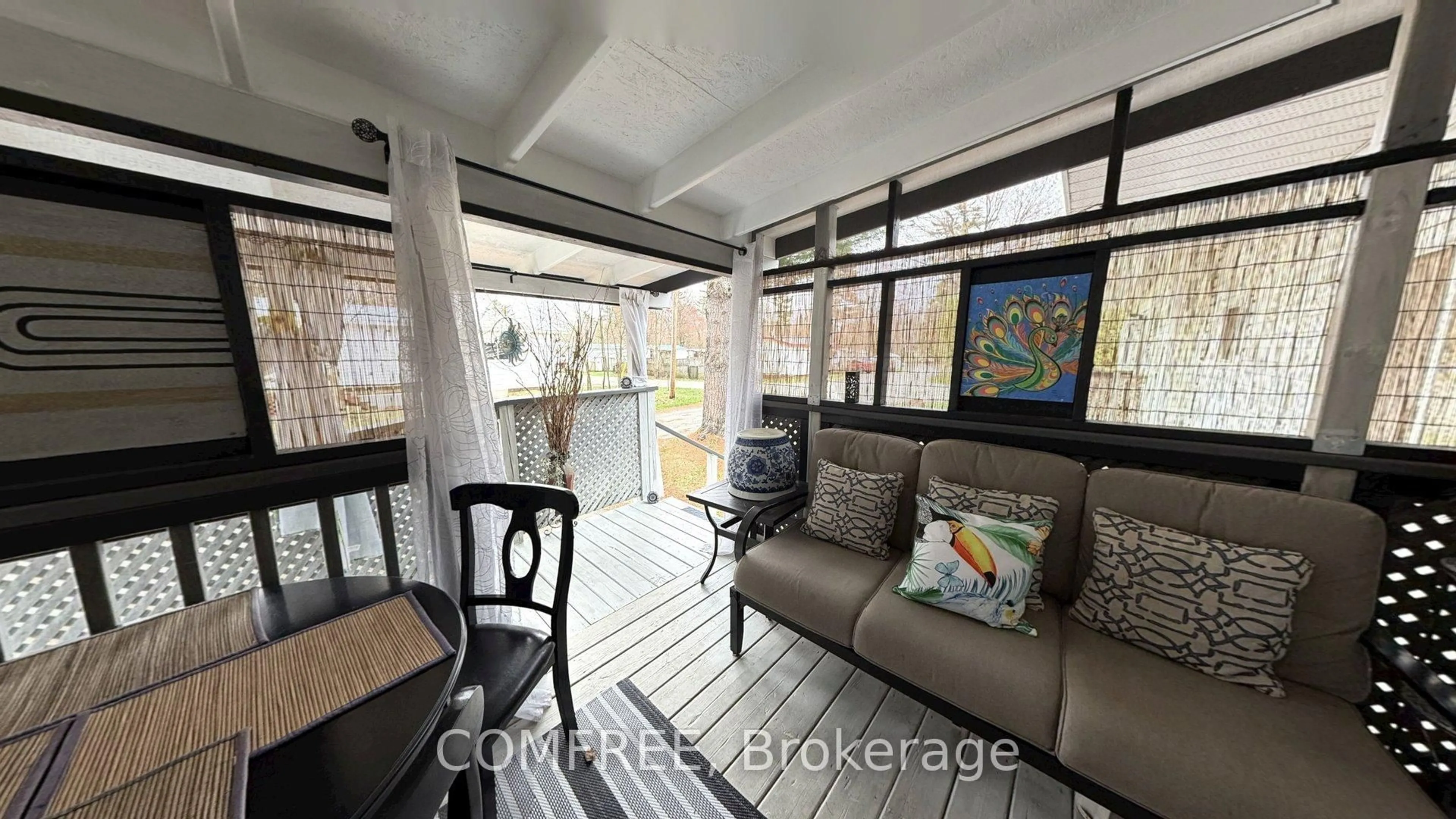 Patio, water/lake/river/ocean view for 1713 Hwy 11 #402, Gravenhurst Ontario P0E 1G0