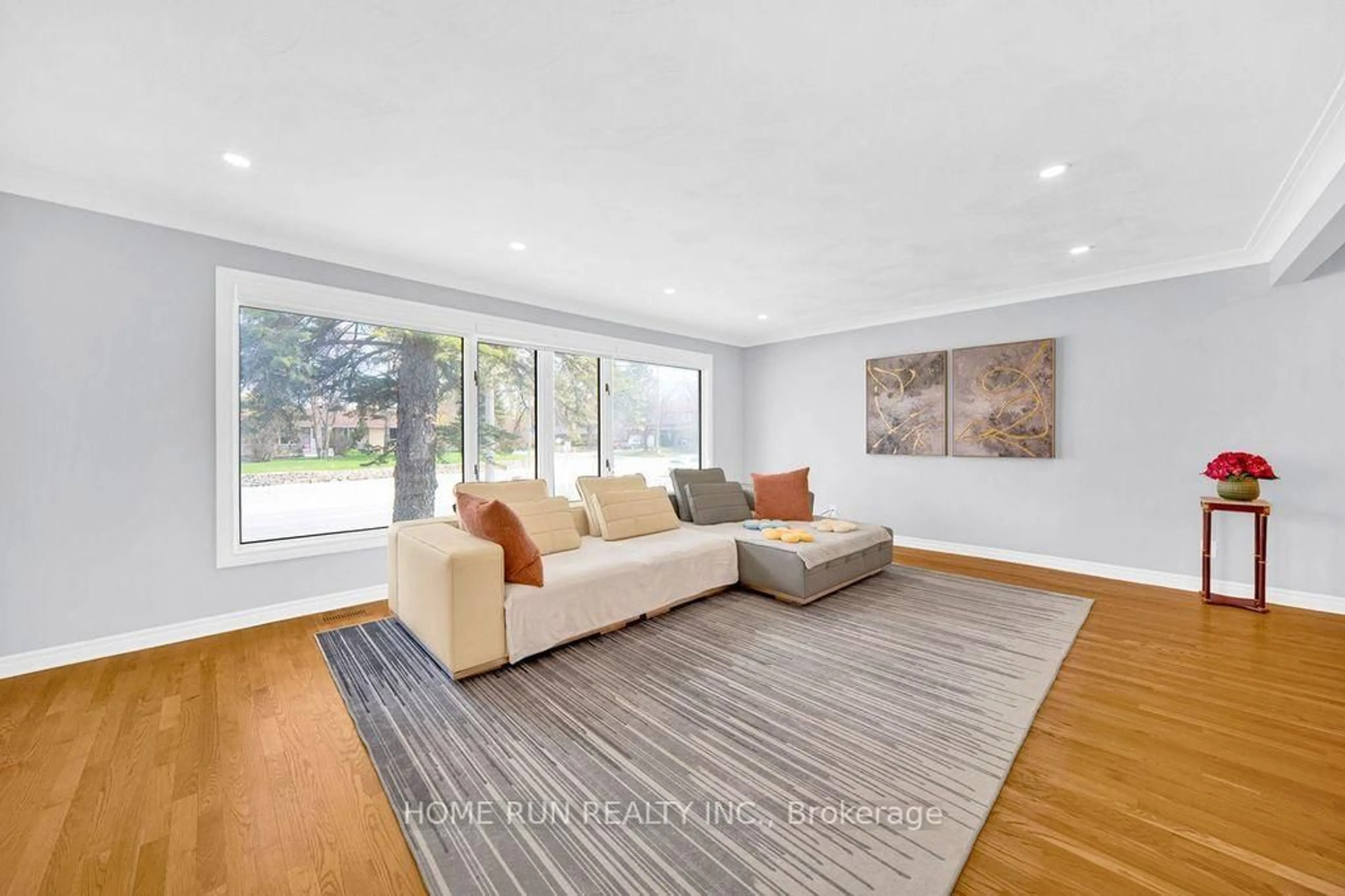 Living room with furniture, unknown for 3334 Riverside Dr, Ottawa Ontario K1V 8P1