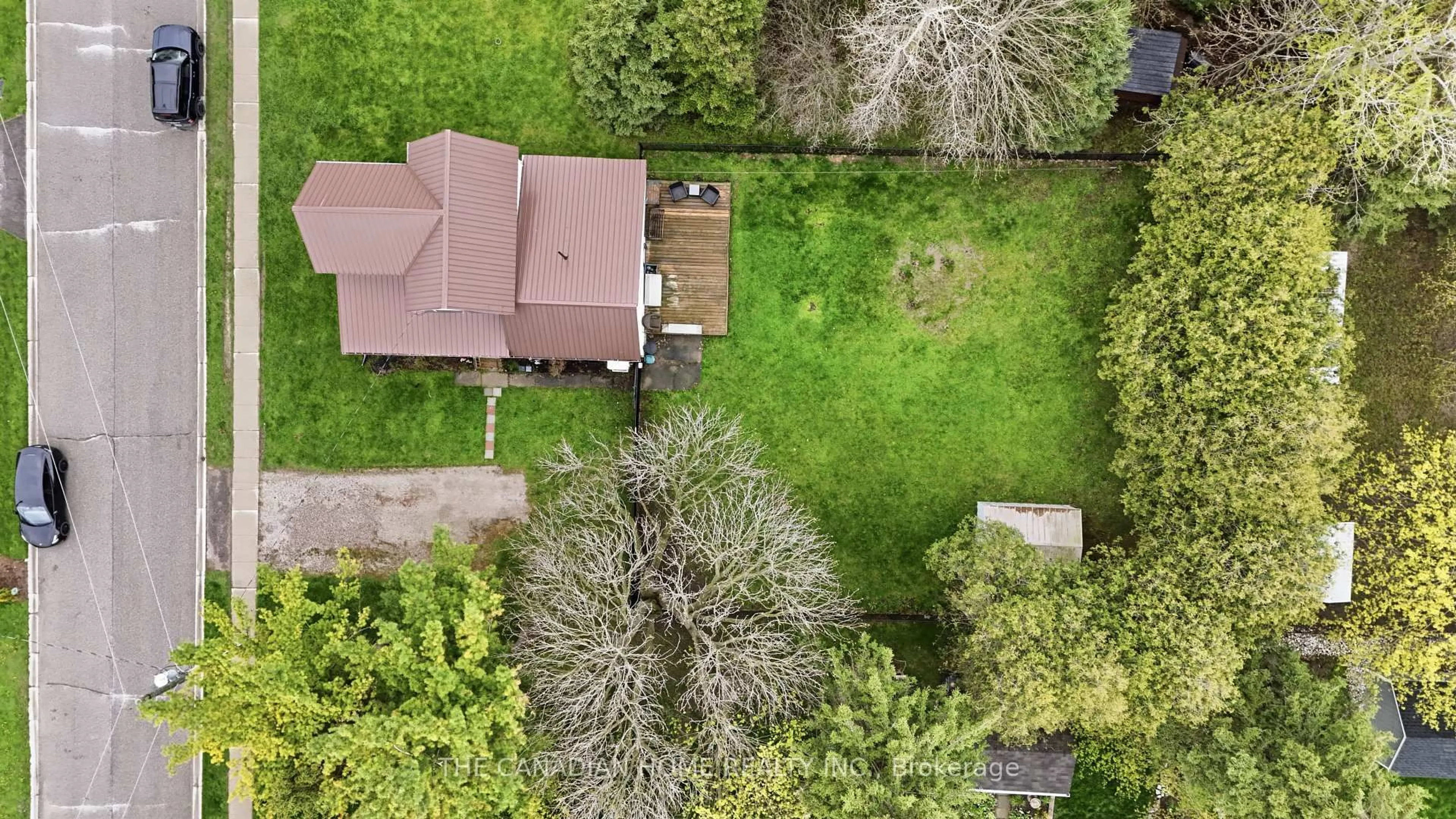 A pic from outside/outdoor area/front of a property/back of a property/a pic from drone, street for 11 Morrow St, Blandford-Blenheim Ontario N0J 1G0