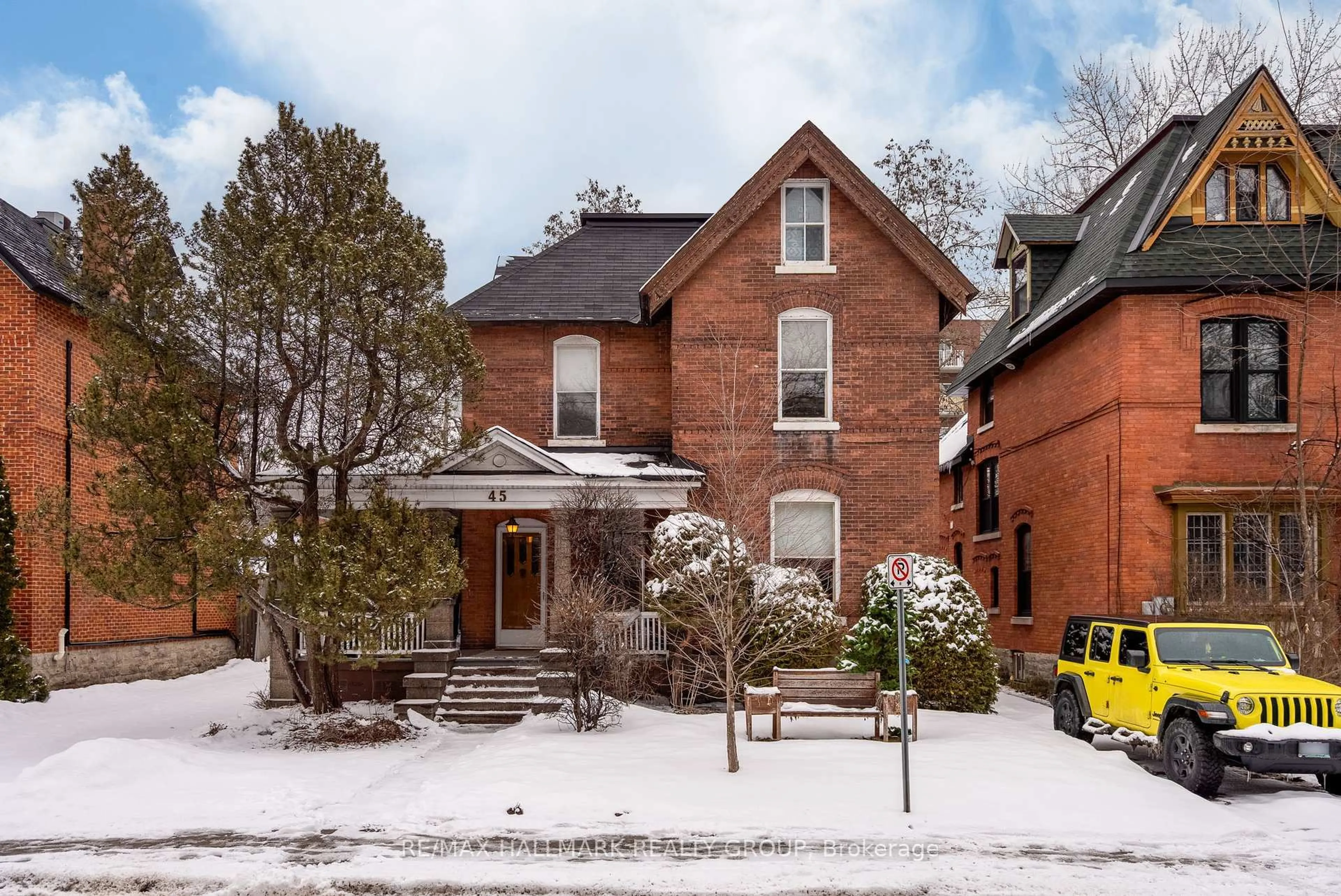 Home with brick exterior material, street for 45 Russell Ave, Ottawa Ontario K1N 7W9
