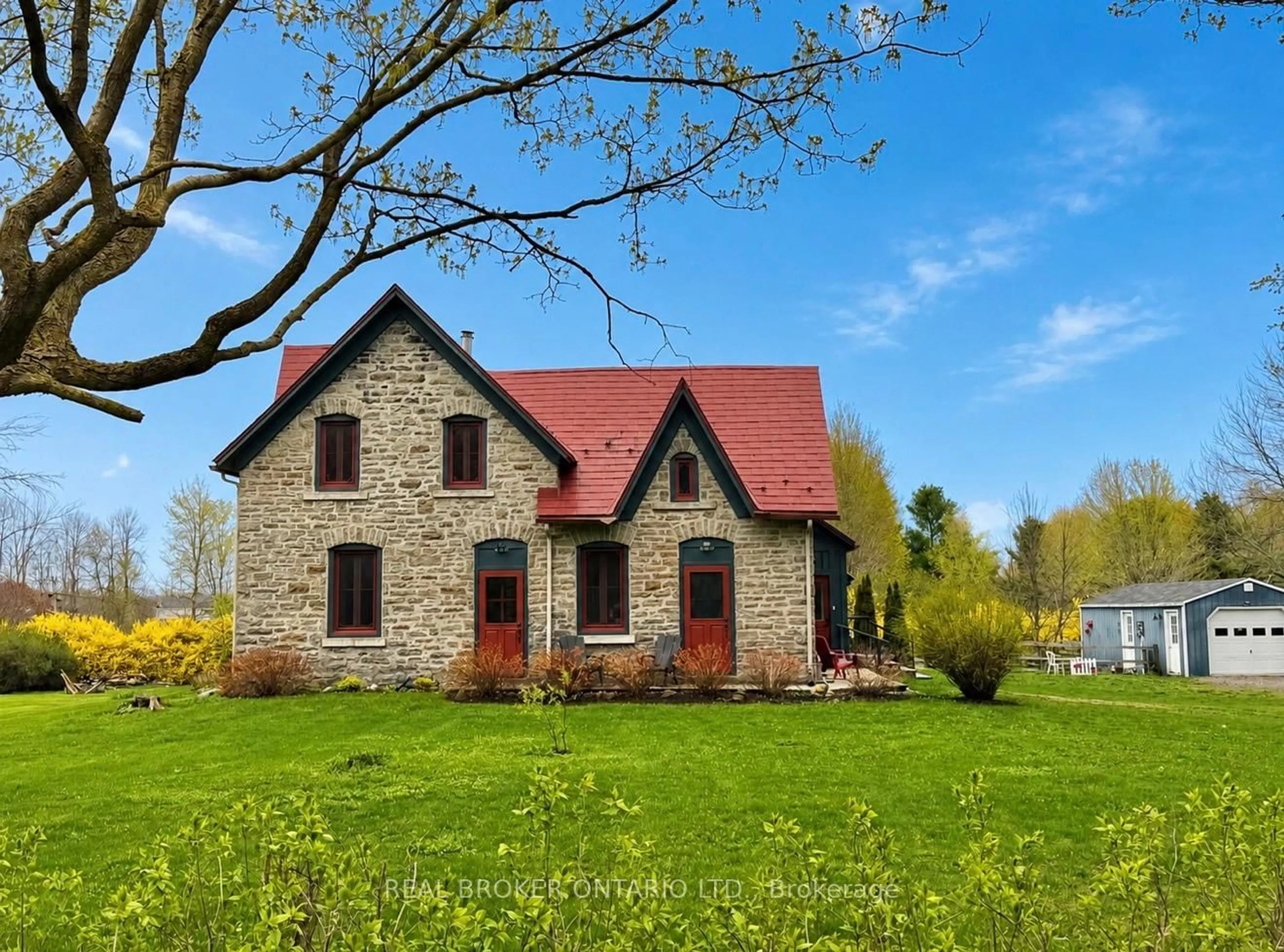 Home with brick exterior material, building for 2090 Beach Rd, North Grenville Ontario K0G 1S0