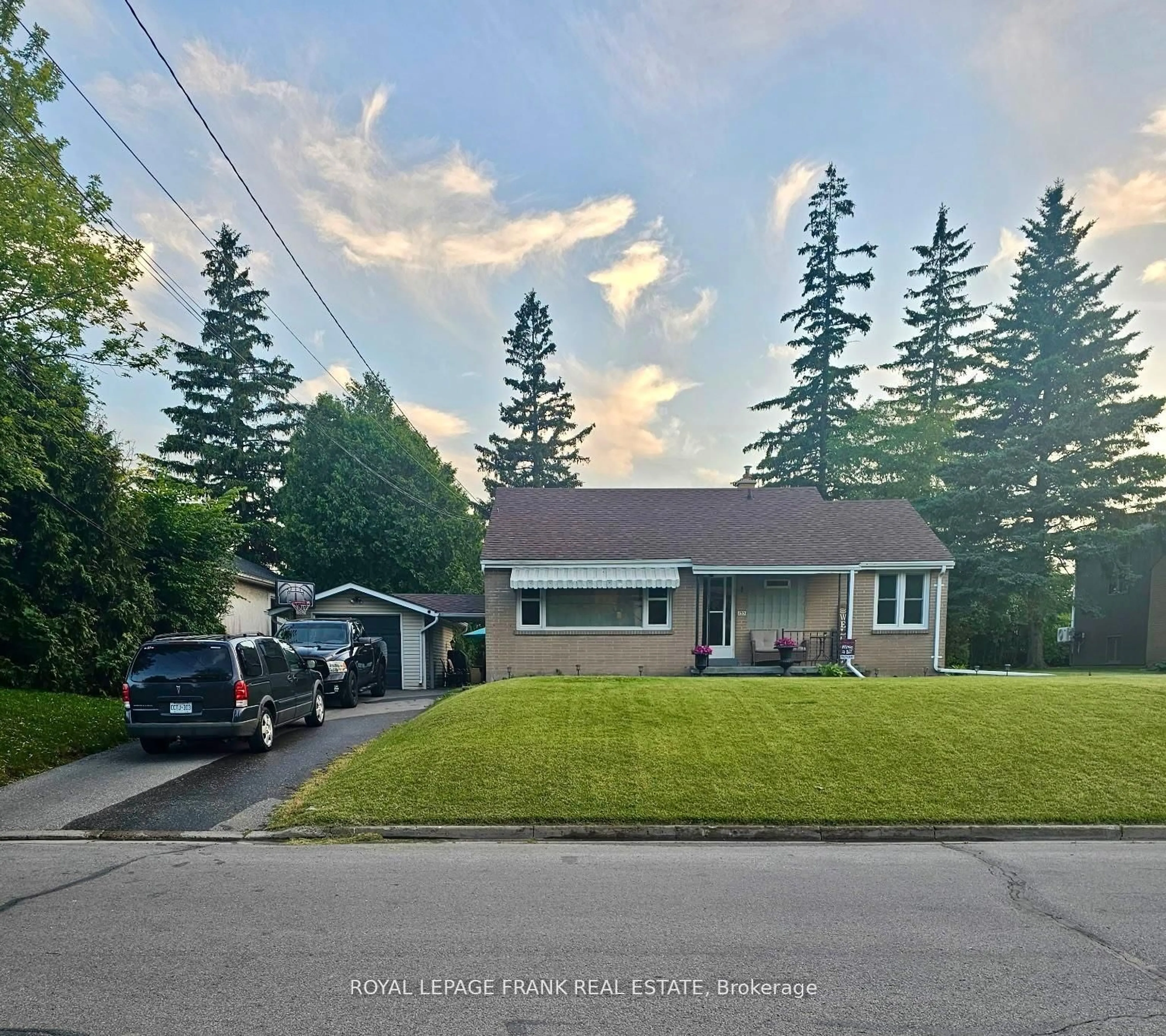A pic from outside/outdoor area/front of a property/back of a property/a pic from drone, street for 133 Abbott Blvd, Cobourg Ontario K9A 4E5