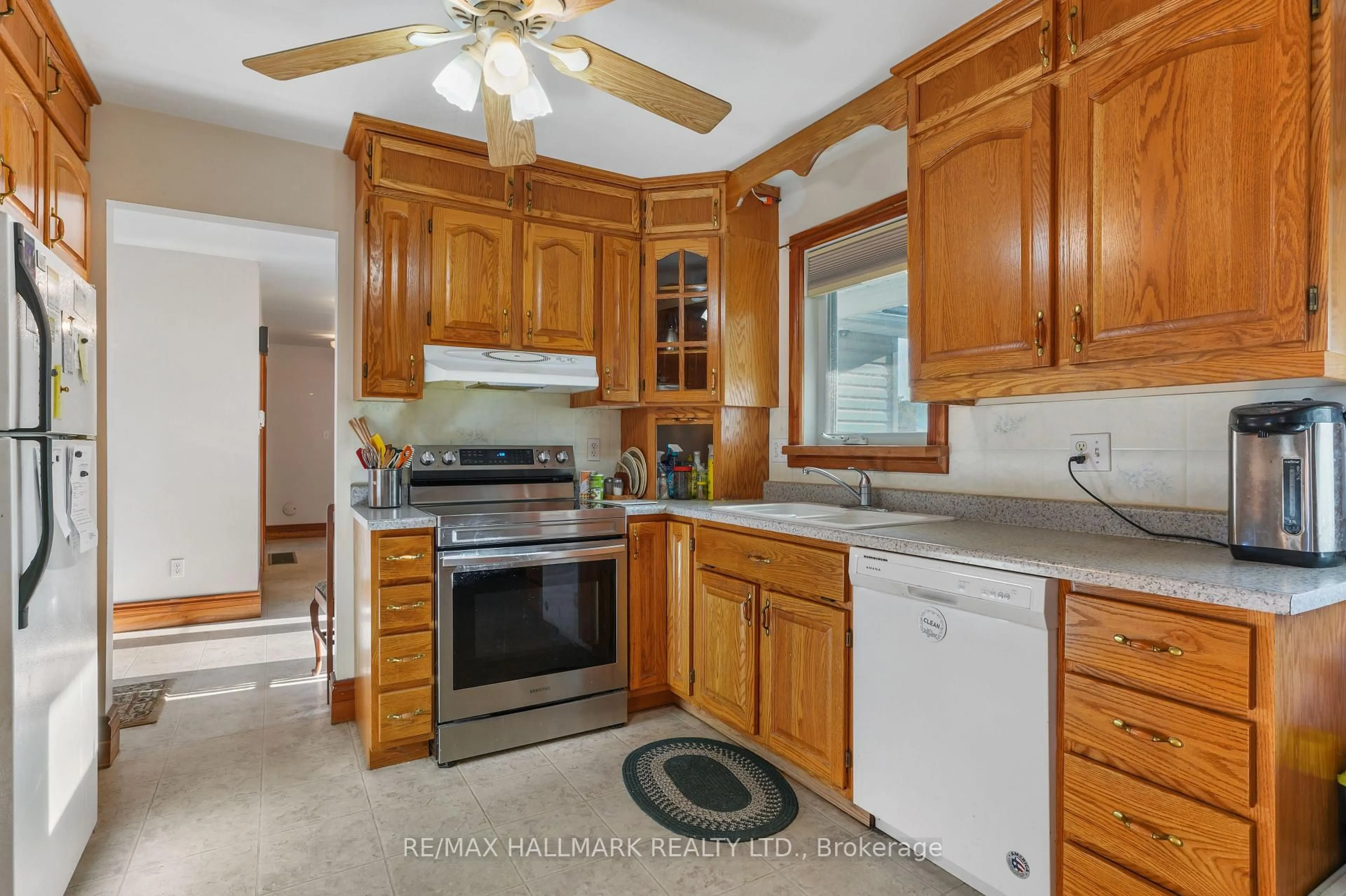 Standard kitchen, ceramic/tile floor for 35B Card Rd, Maynooth Ontario K0L 2K0
