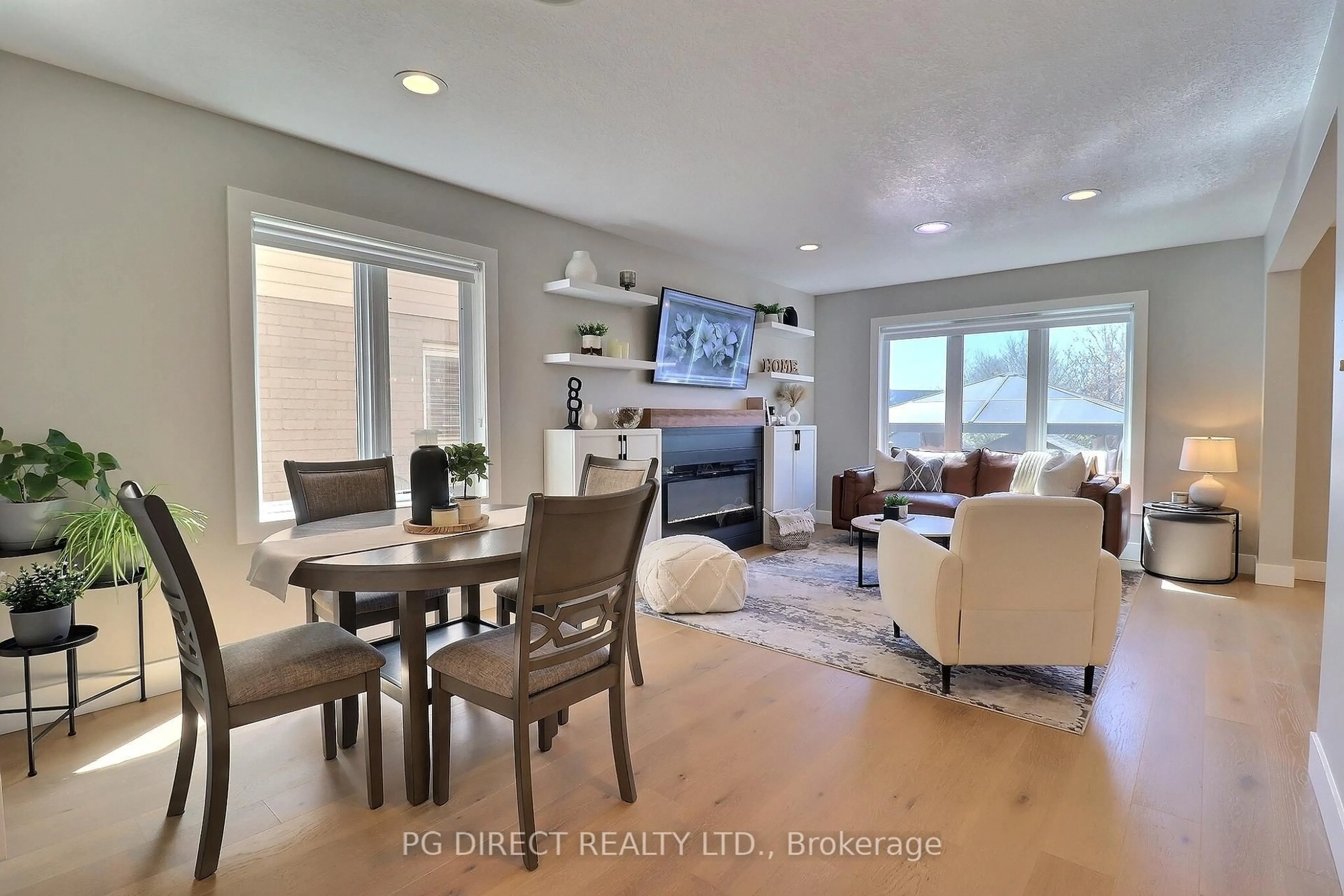 Living room with furniture, unknown for 2895 Petty Rd, London South Ontario N6L 0A7