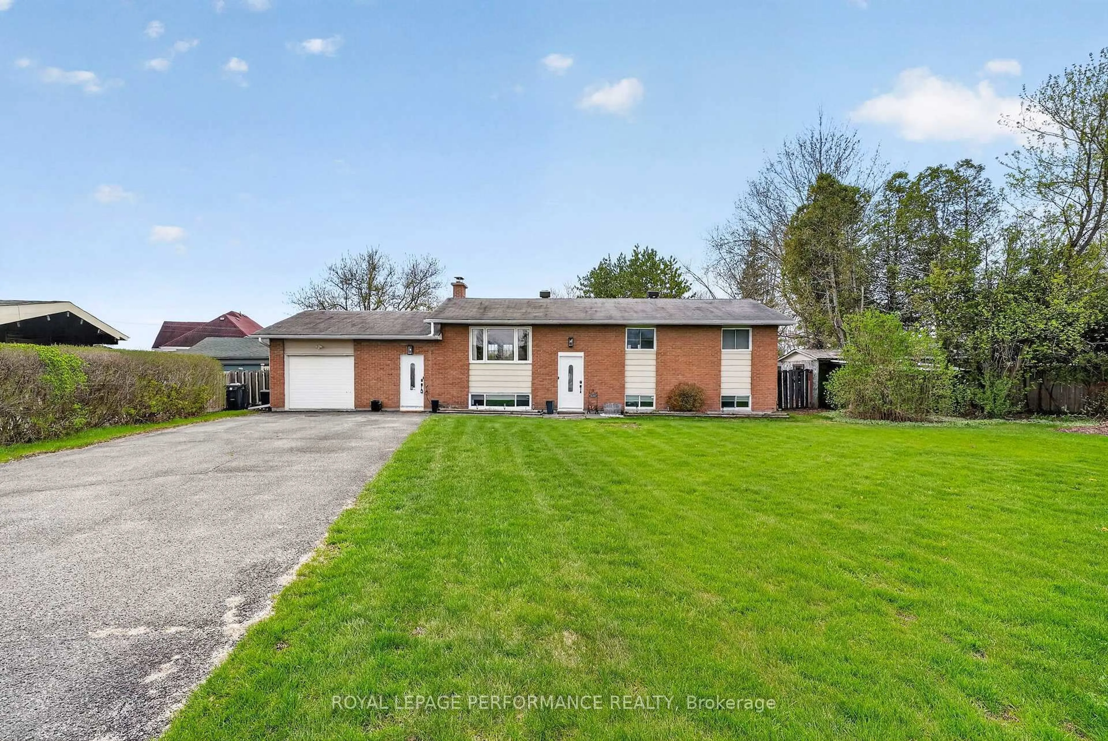 A pic from outside/outdoor area/front of a property/back of a property/a pic from drone, street for 17406 County 18 Rd, South Stormont Ontario K0C 2A0