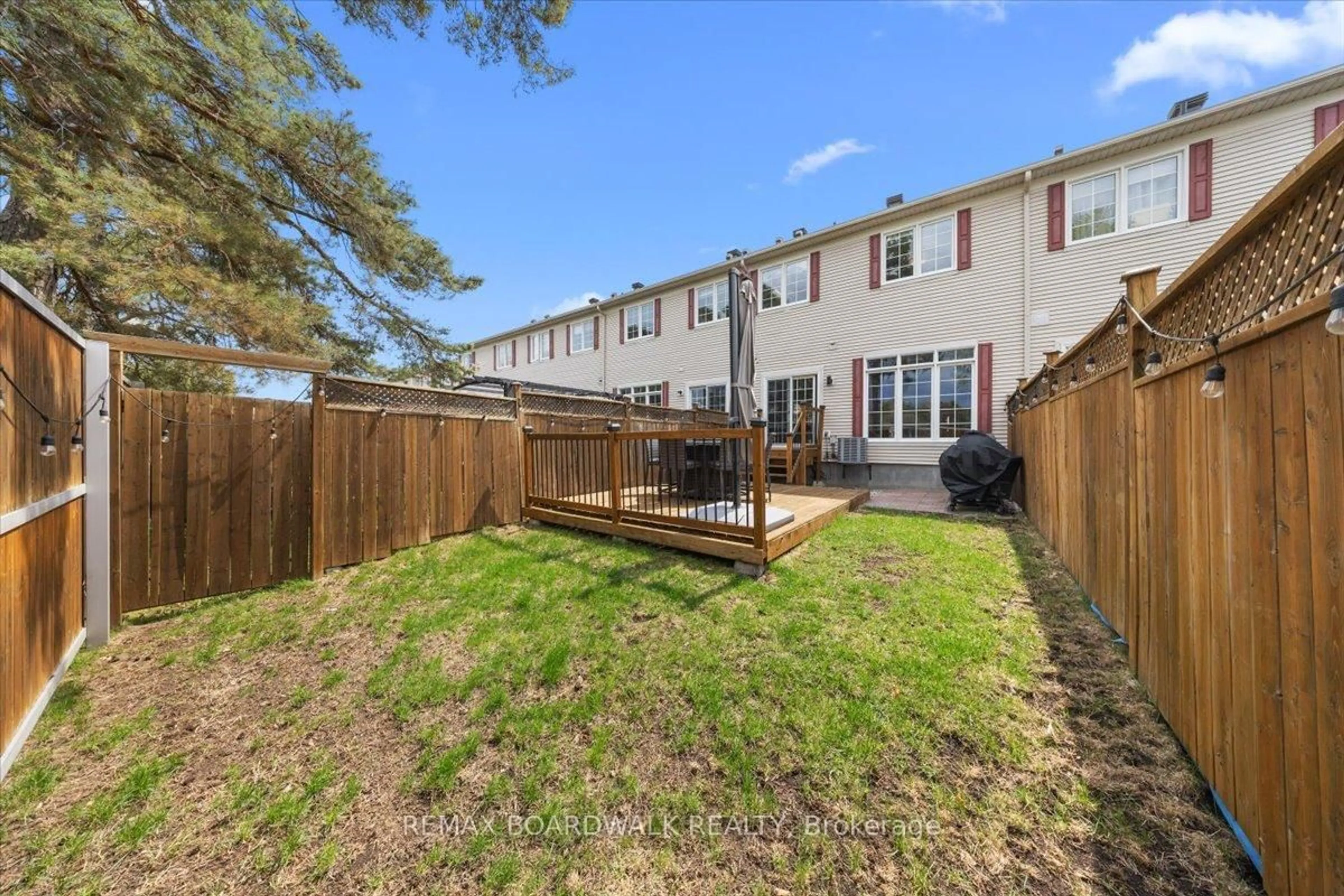 Patio, unknown for 819 Kennacraig Private, Ottawa Ontario K2J 5T5