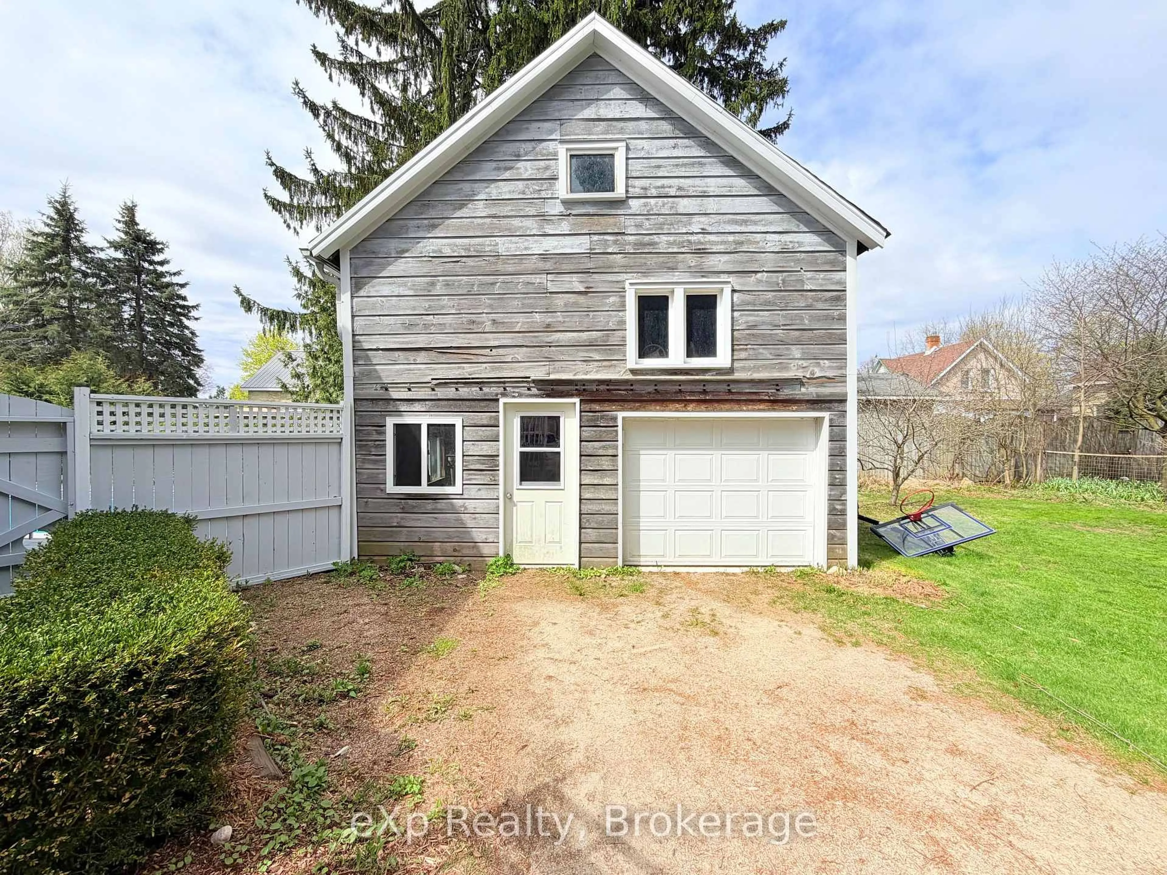 A pic from outside/outdoor area/front of a property/back of a property/a pic from drone, street for 192 3 Ave, Arran-Elderslie Ontario N0G 1L0