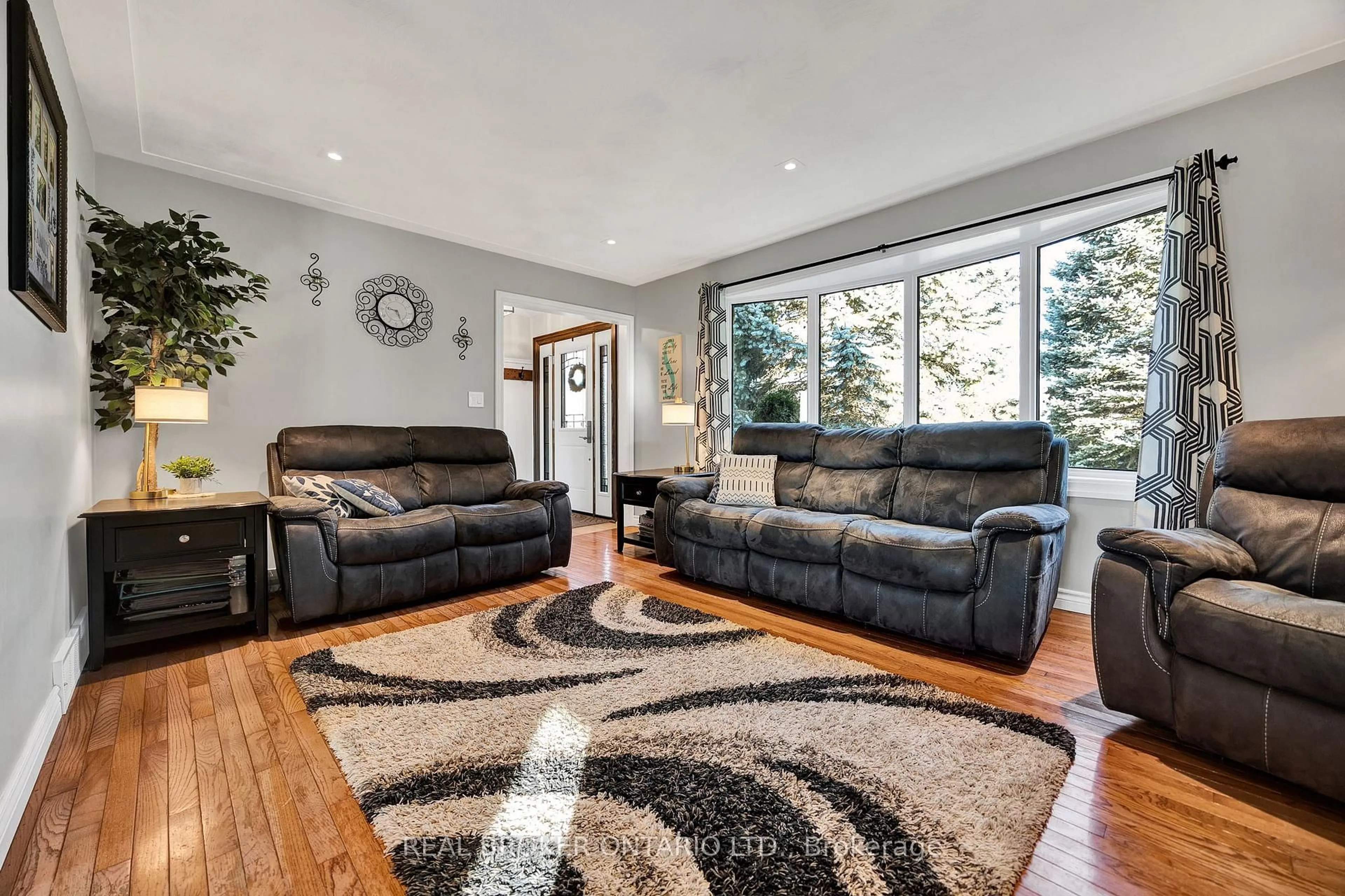 Living room with furniture, unknown for 3766 Lobsinger Line, Wellesley Ontario N0B 2M0