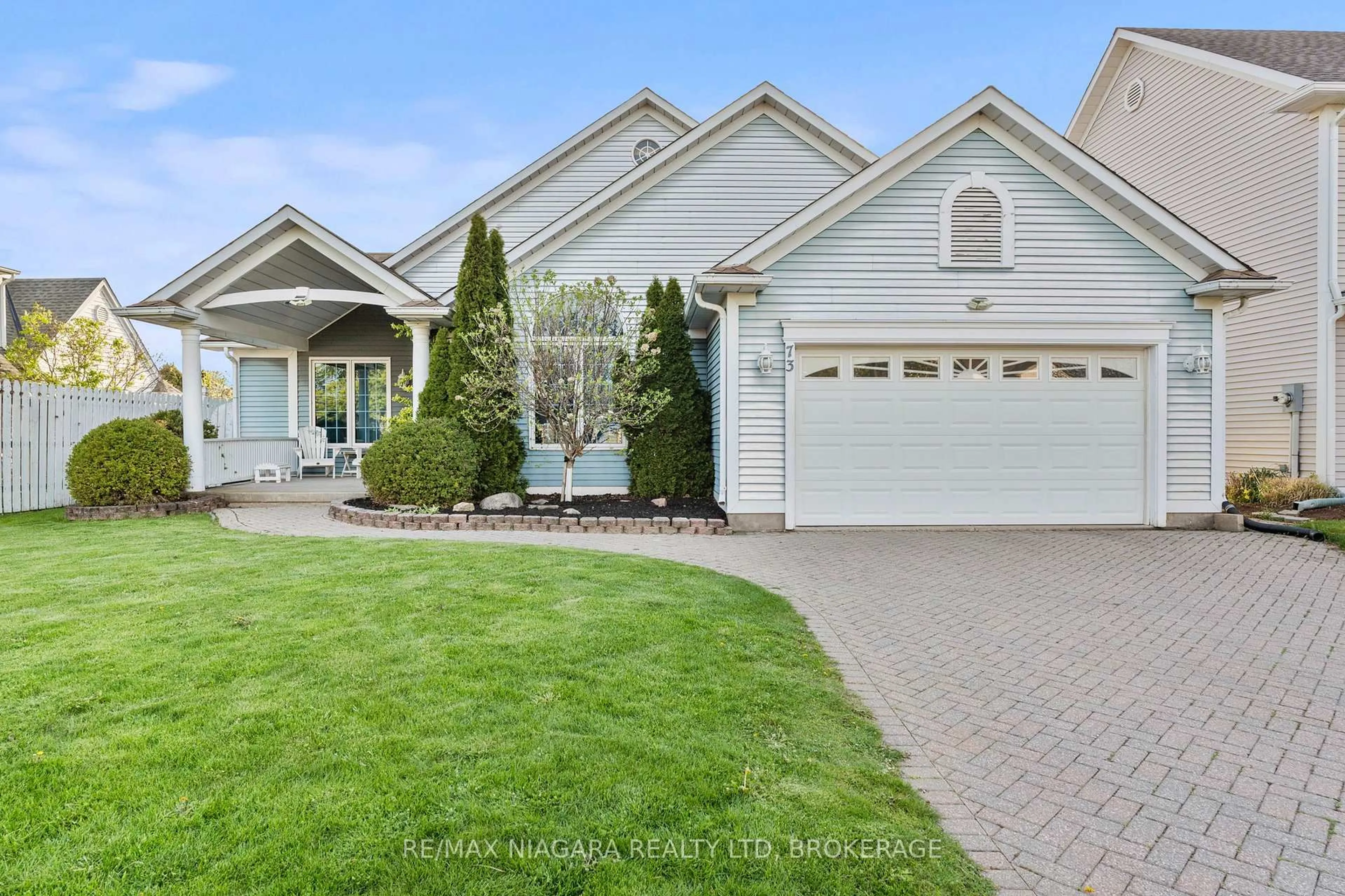 Home with vinyl exterior material, street for 73 FIRST ST LOUTH St, St. Catharines Ontario L2W 1A6