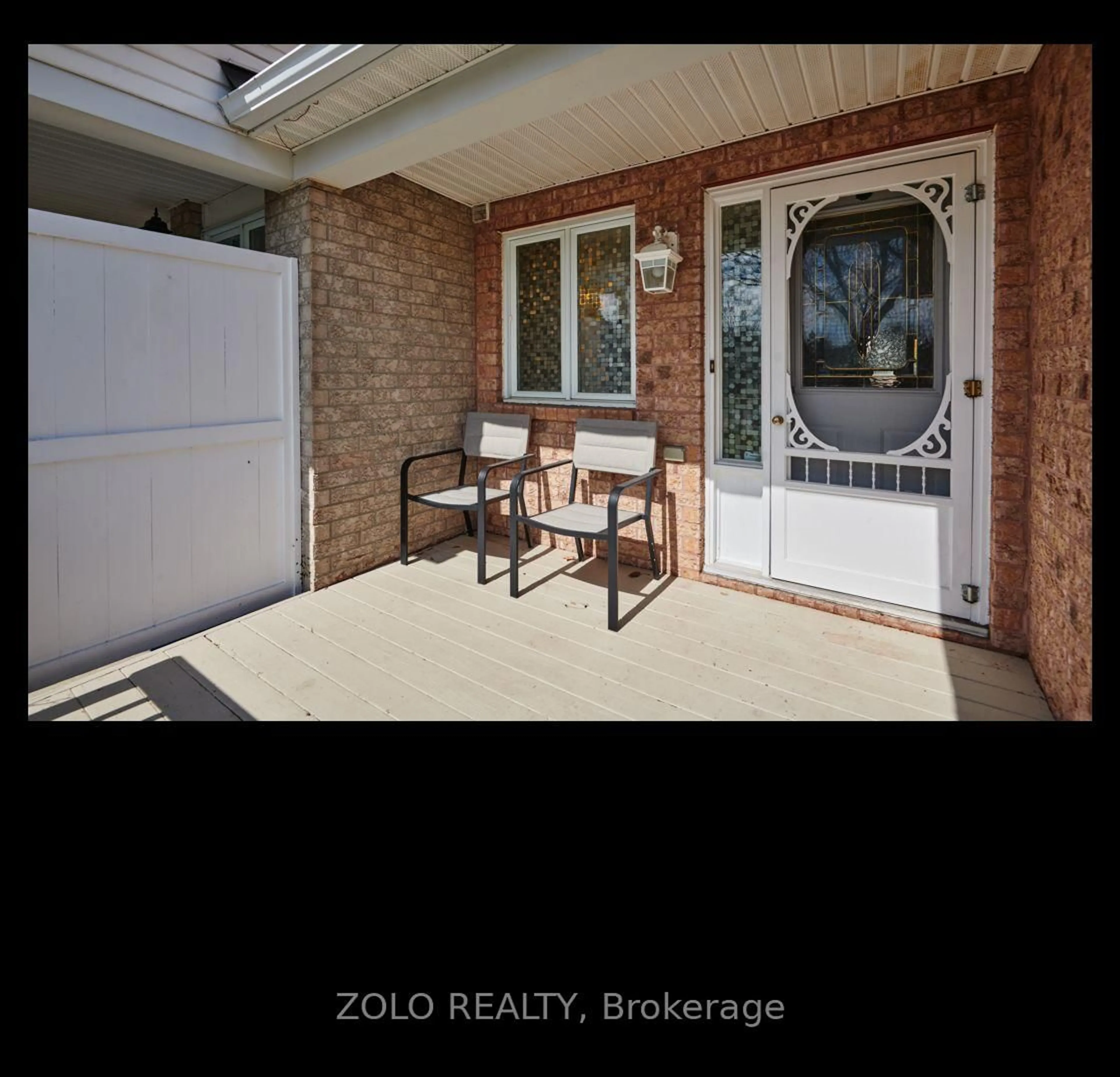 Patio, street for 246 Sandhill Rd, Ottawa Ontario K2K 2V8