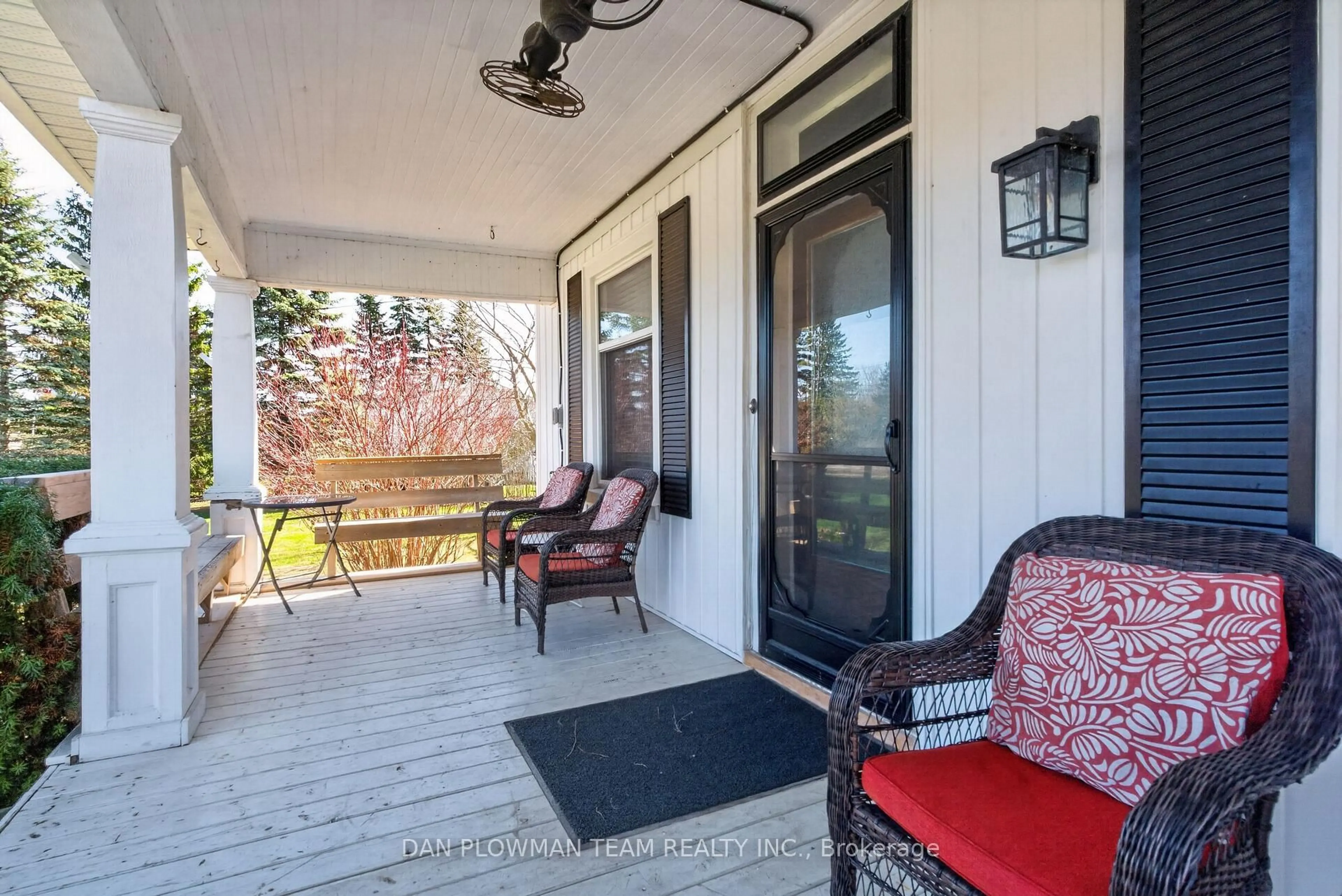 Patio, street for 48 Dunn St, Kawartha Lakes Ontario K0M 1A0