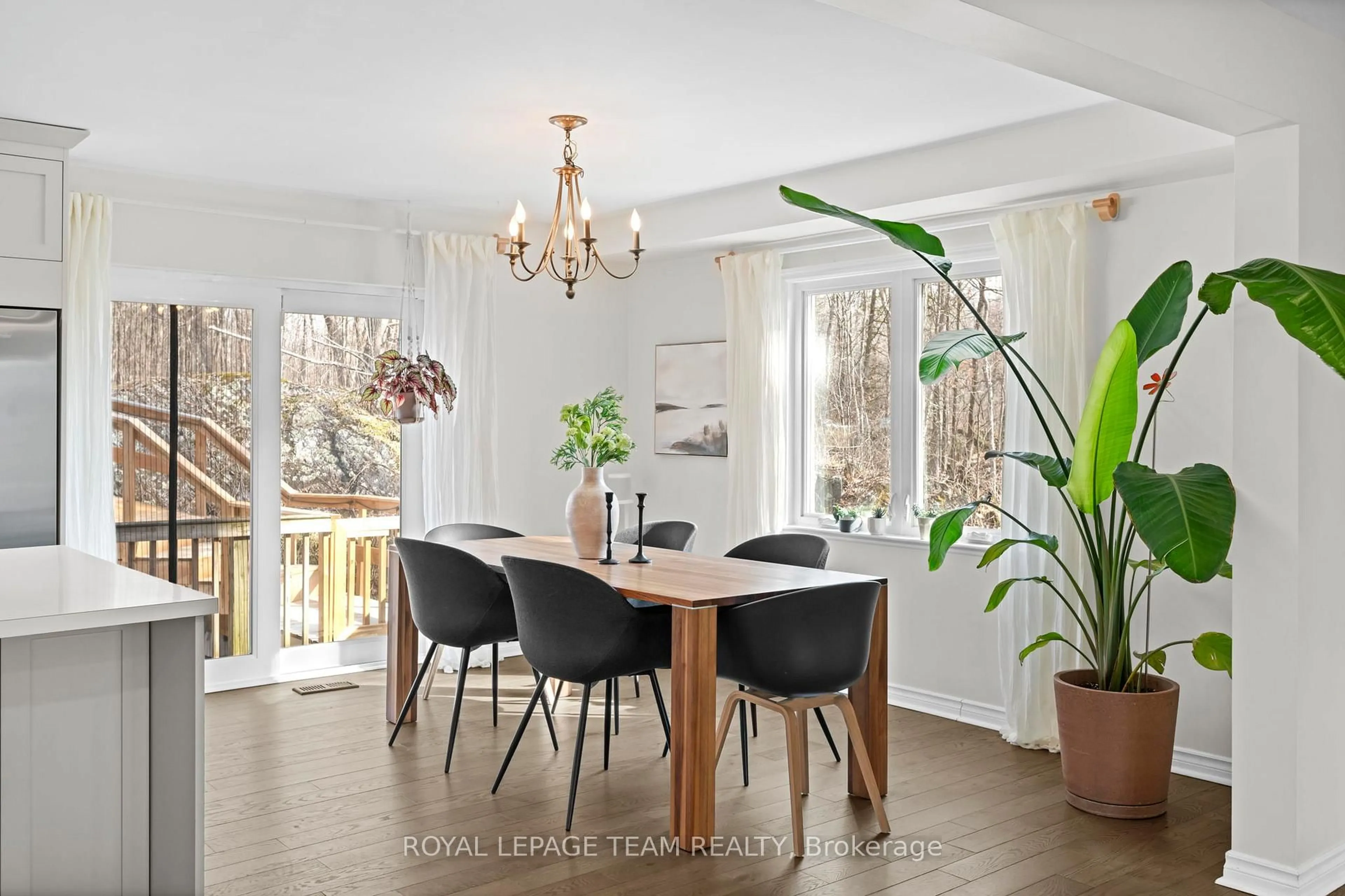 Dining room, wood/laminate floor for 1783 Old Carp Rd, Carp Ontario K0A 1L0