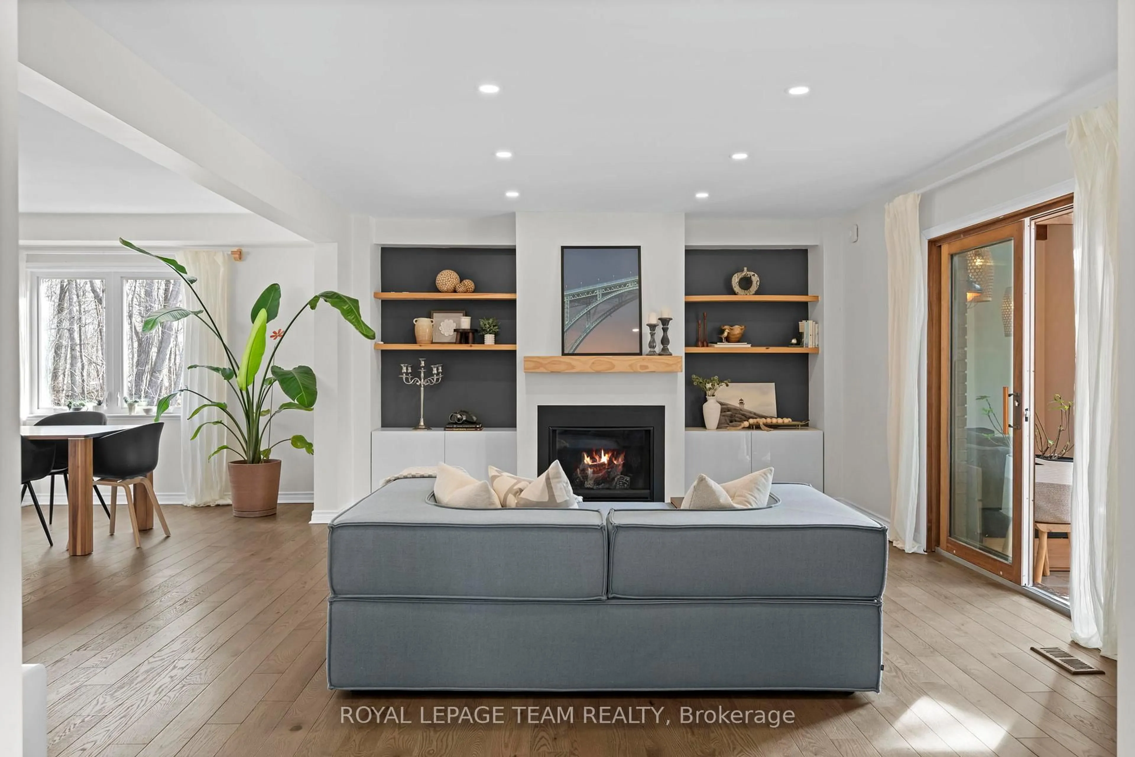 Living room with furniture, unknown for 1783 Old Carp Rd, Carp Ontario K0A 1L0