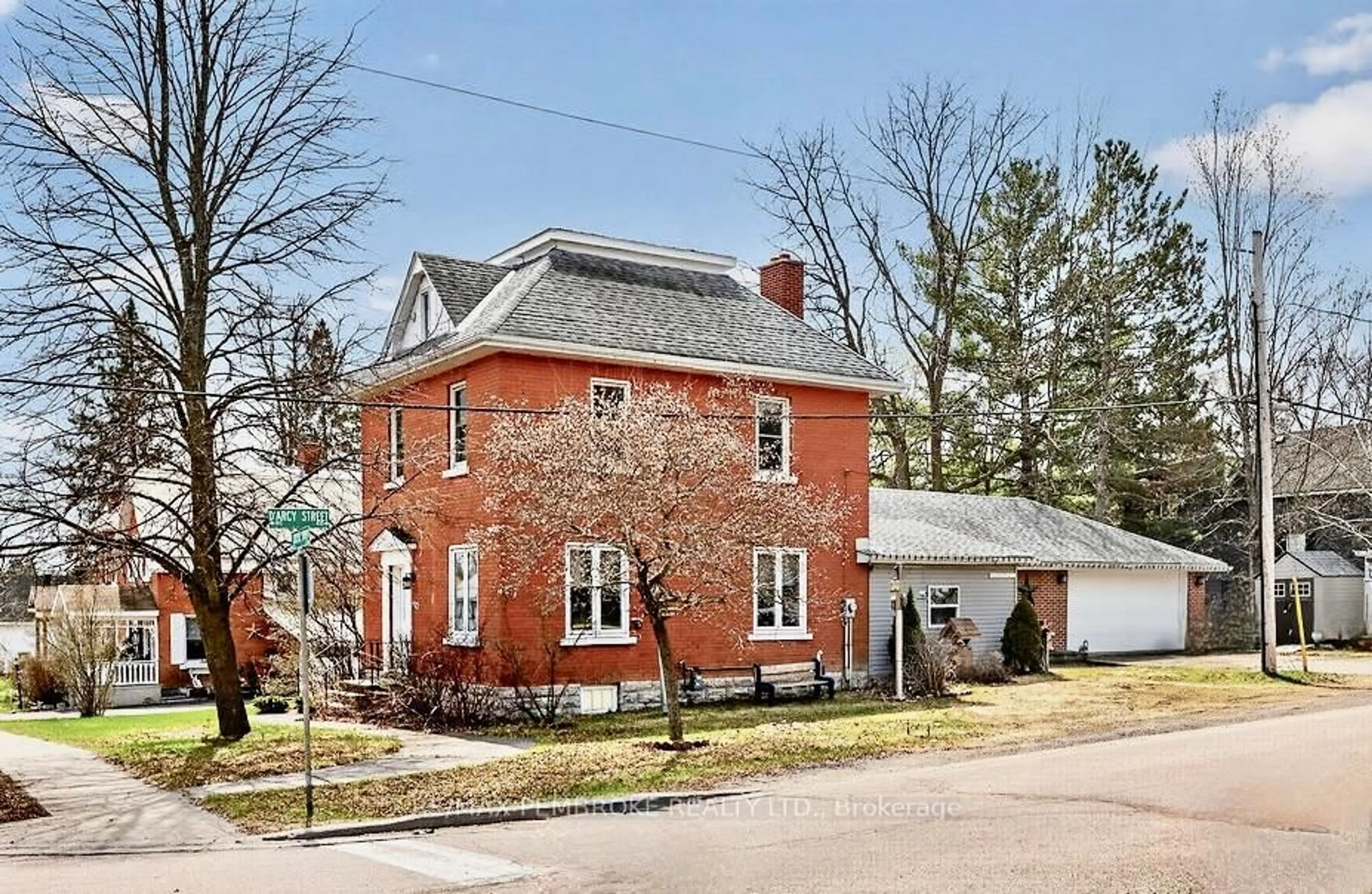 Home with brick exterior material, street for 402 Christie St, Pembroke Ontario K8A 4R9