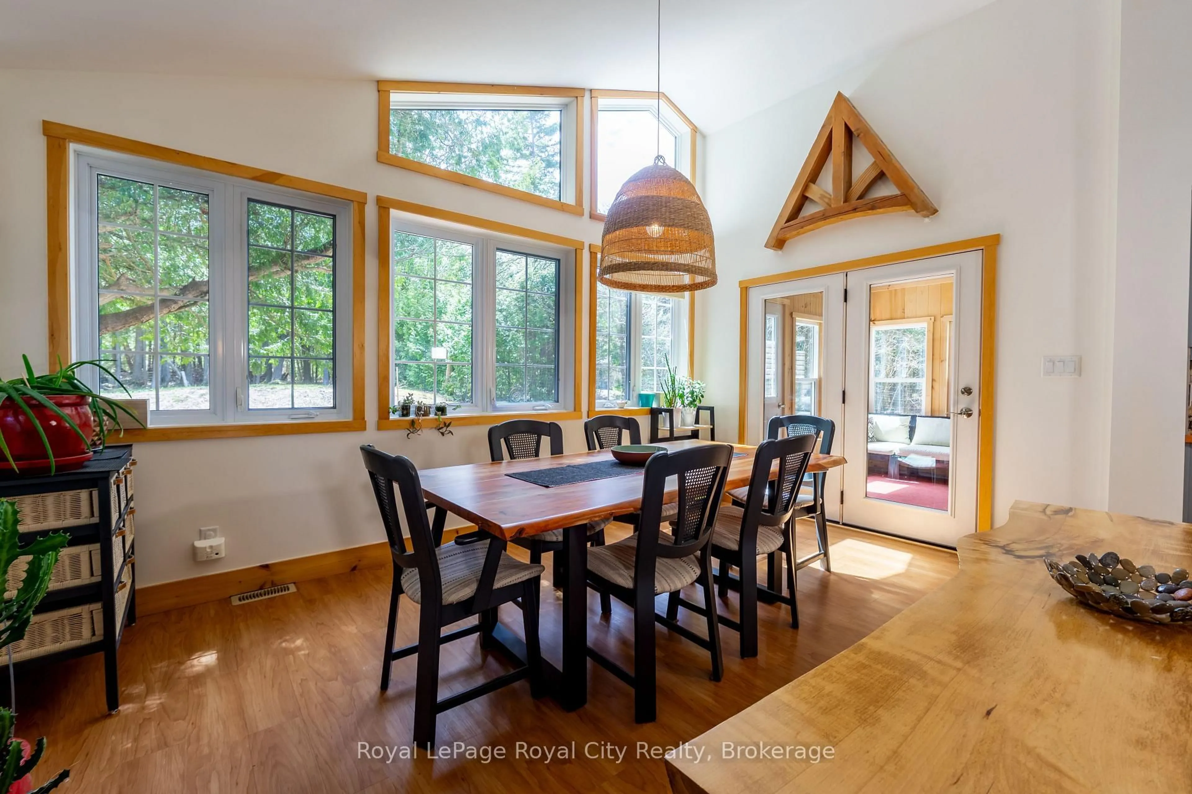 Dining room, wood/laminate floor for 48 Head St, Northern Bruce Peninsula Ontario N0H 2R0