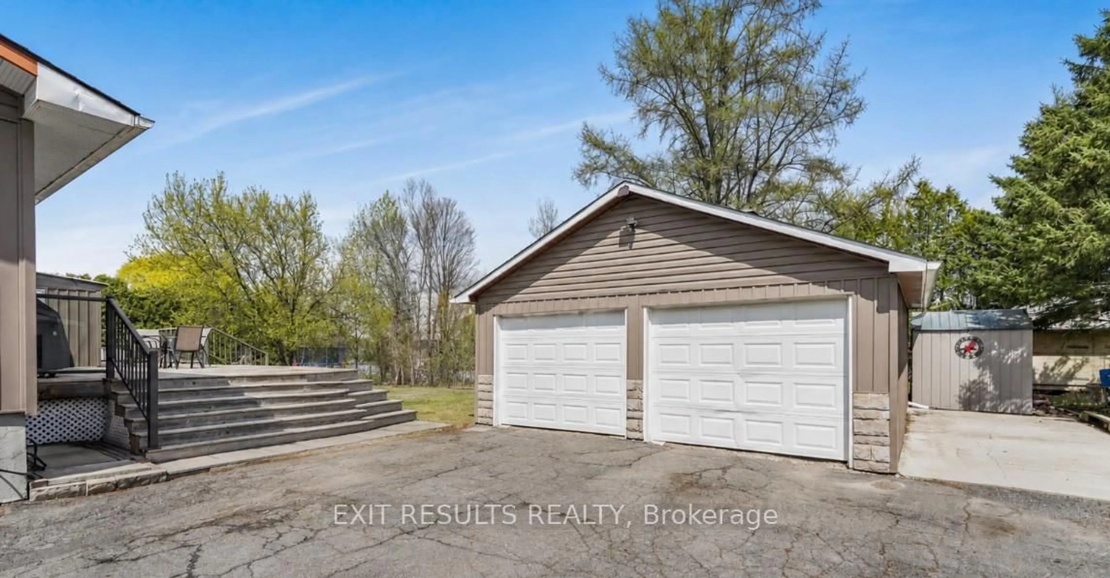 Indoor garage for 20 Manitou St, The Nation Ontario K0A 1W0
