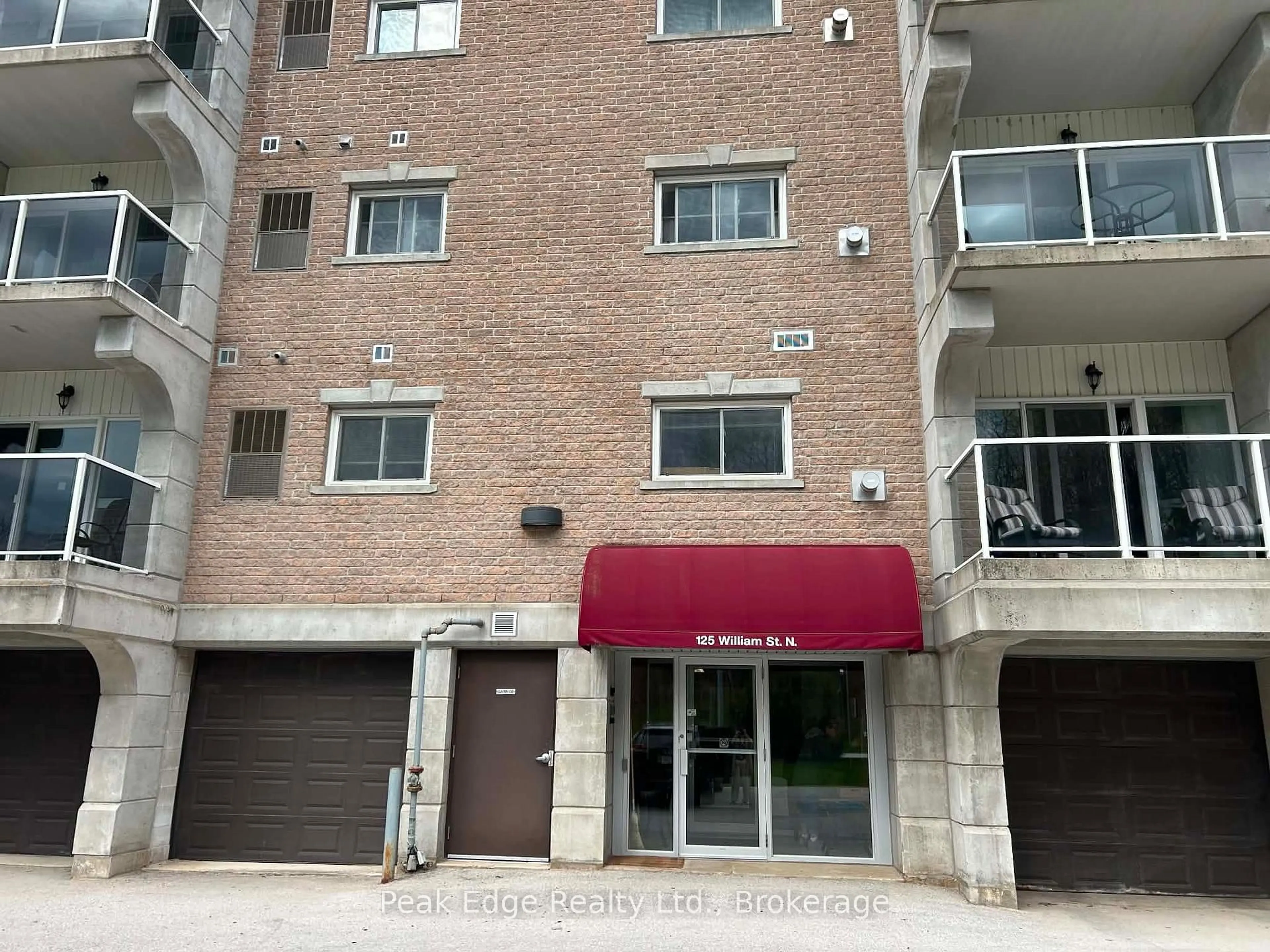 Indoor foyer for 125 WILLIAM St #208, Brockton Ontario N0G 2V0