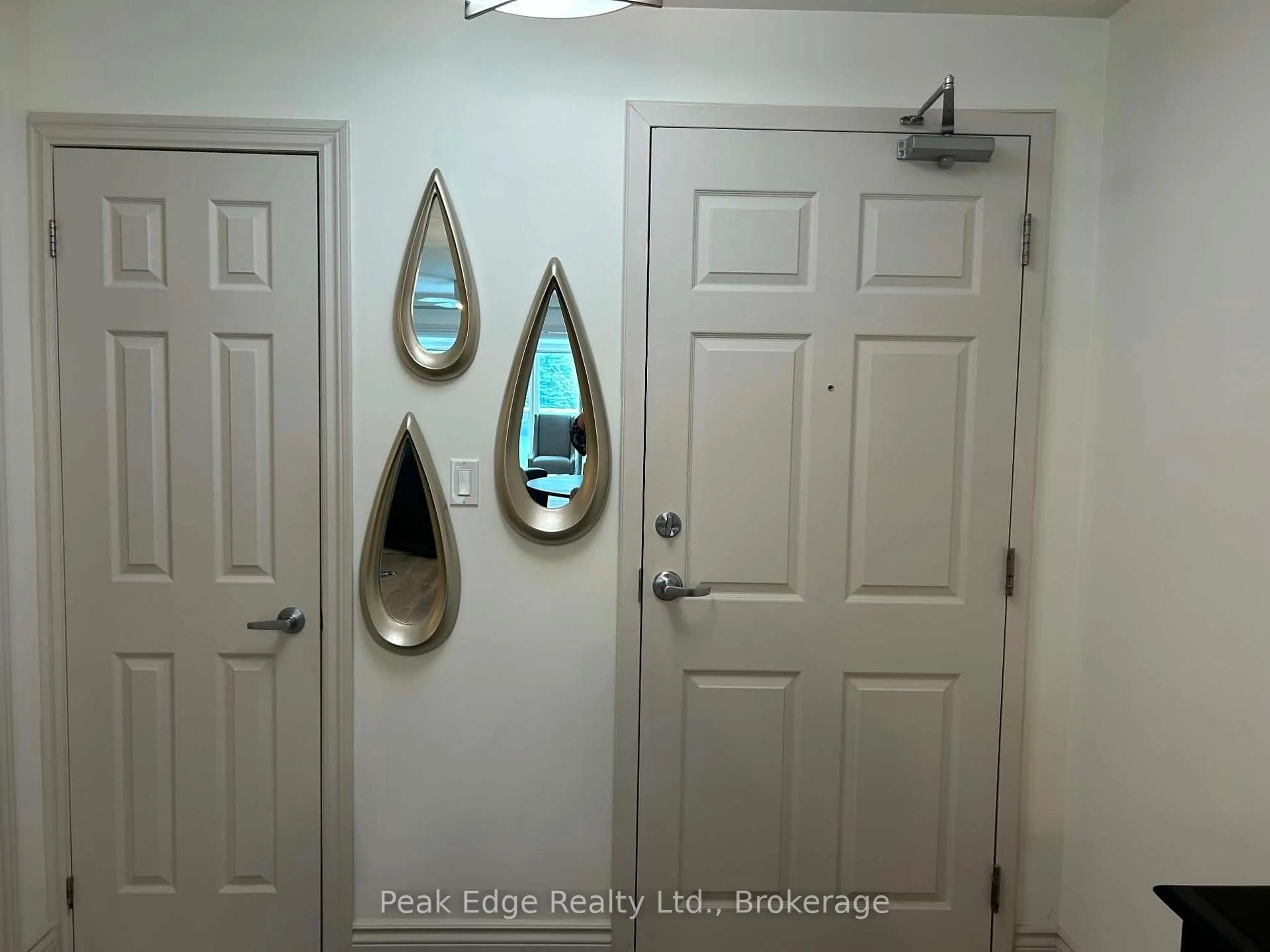 Indoor entryway for 125 WILLIAM St #208, Brockton Ontario N0G 2V0
