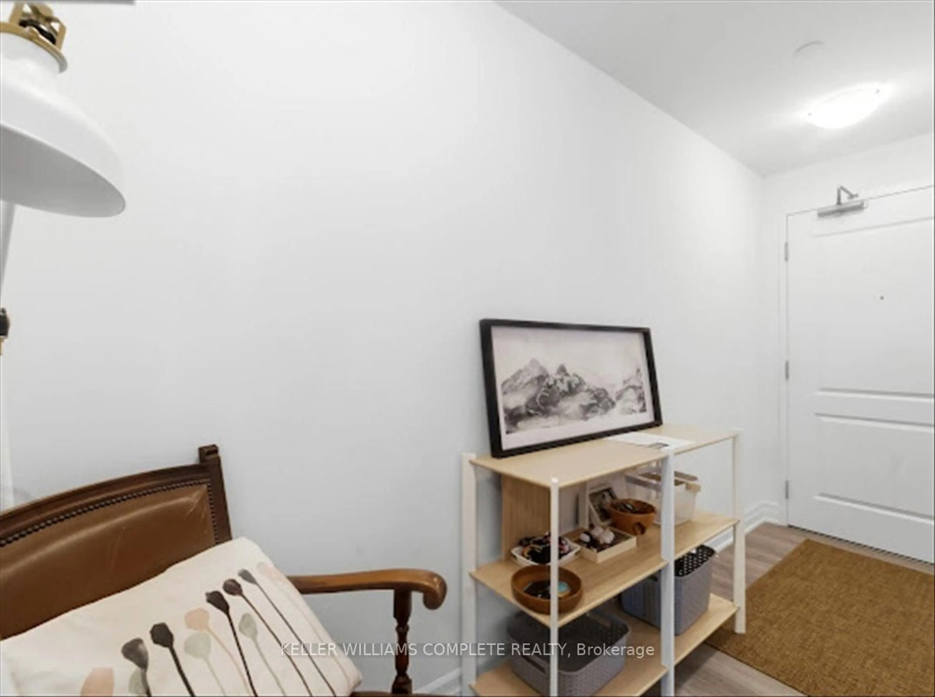 A pic of a room for 460 Dundas St #1109, Hamilton Ontario L8B 2A5
