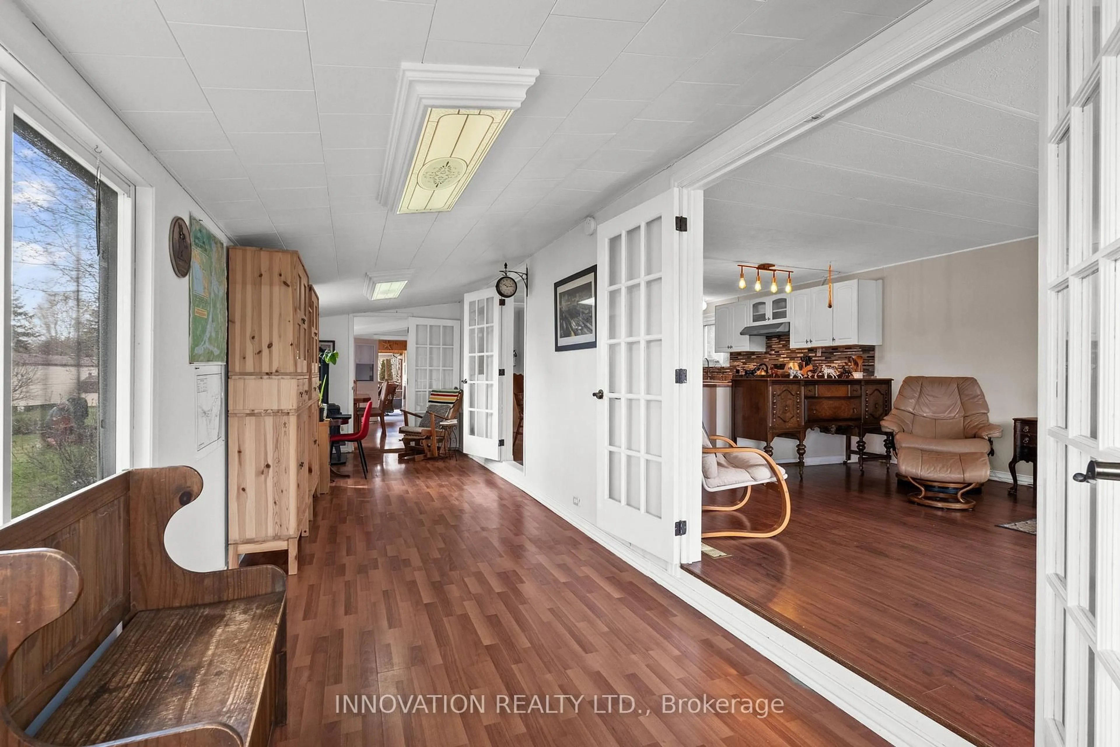 Indoor foyer for 21 Evergreen Lane, White Lake Ontario K0A 3L0