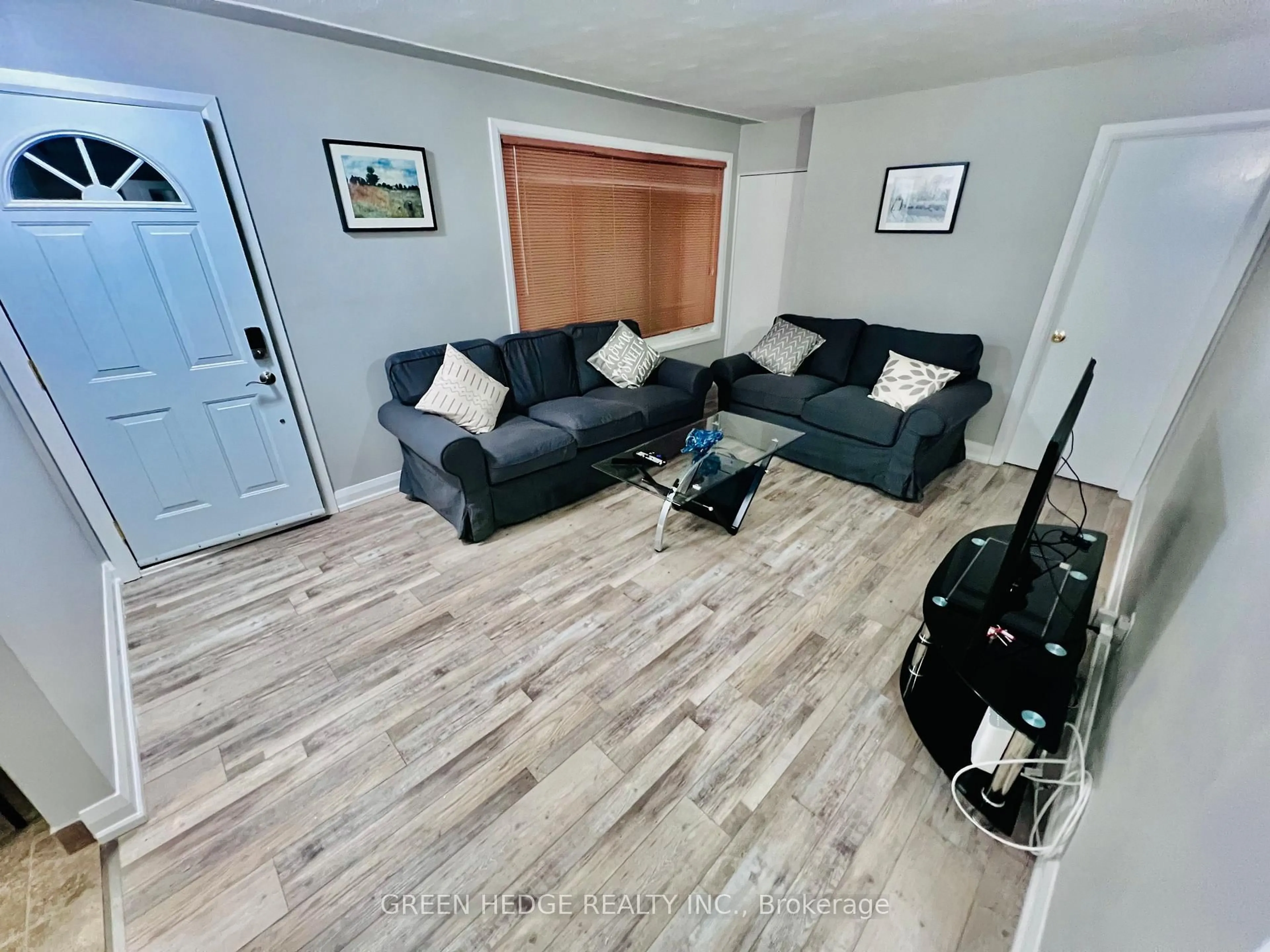 Living room with furniture, unknown for 34 Stanley Ave, Kitchener Ontario N2K 1C5