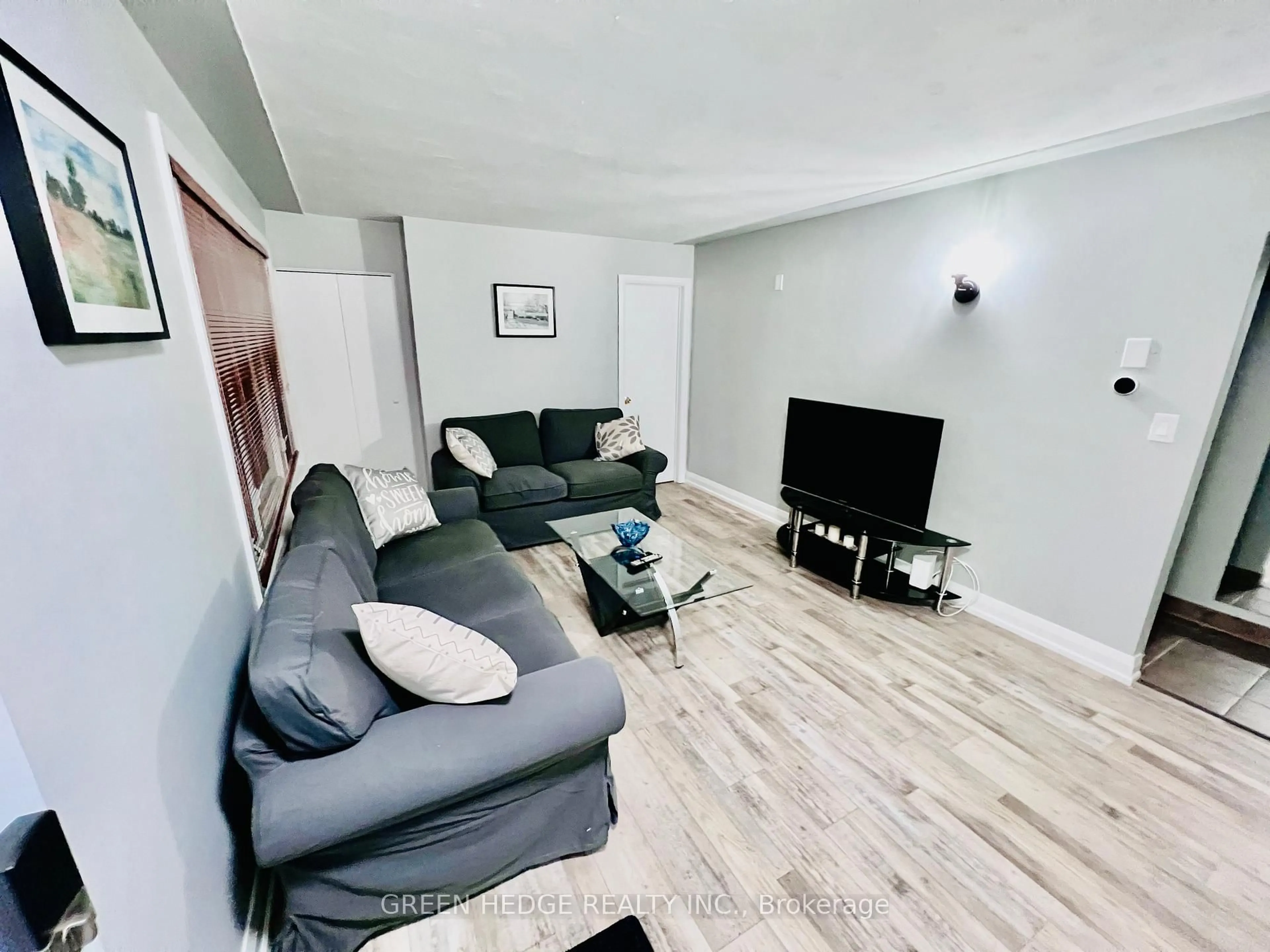 Living room with furniture, unknown for 34 Stanley Ave, Kitchener Ontario N2K 1C5