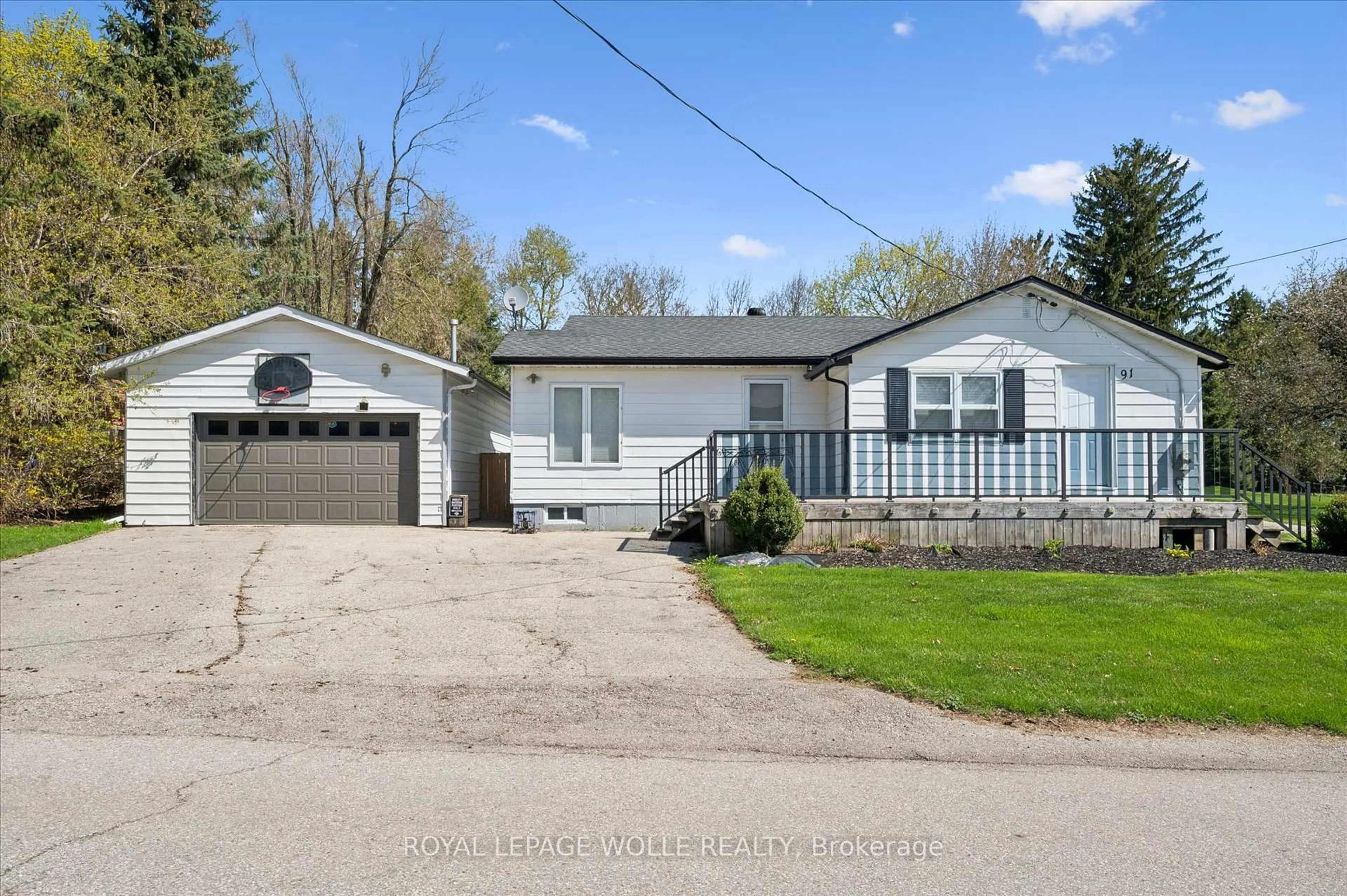 Home with vinyl exterior material, street for 91 Jane St, Wellesley Ontario N0B 2M0