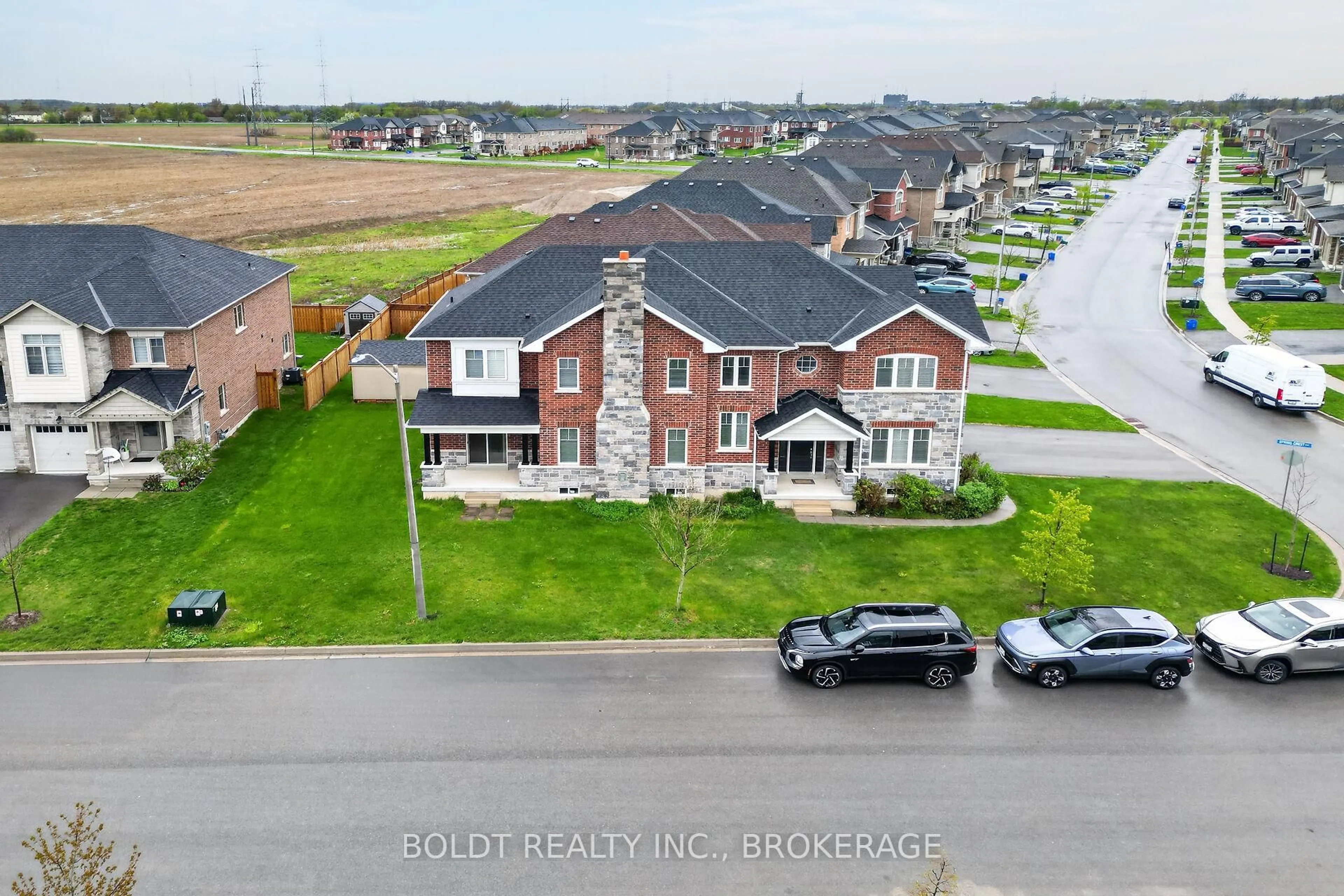 A pic from outside/outdoor area/front of a property/back of a property/a pic from drone, street for 103 Homestead Way, Thorold Ontario L2V 0J8