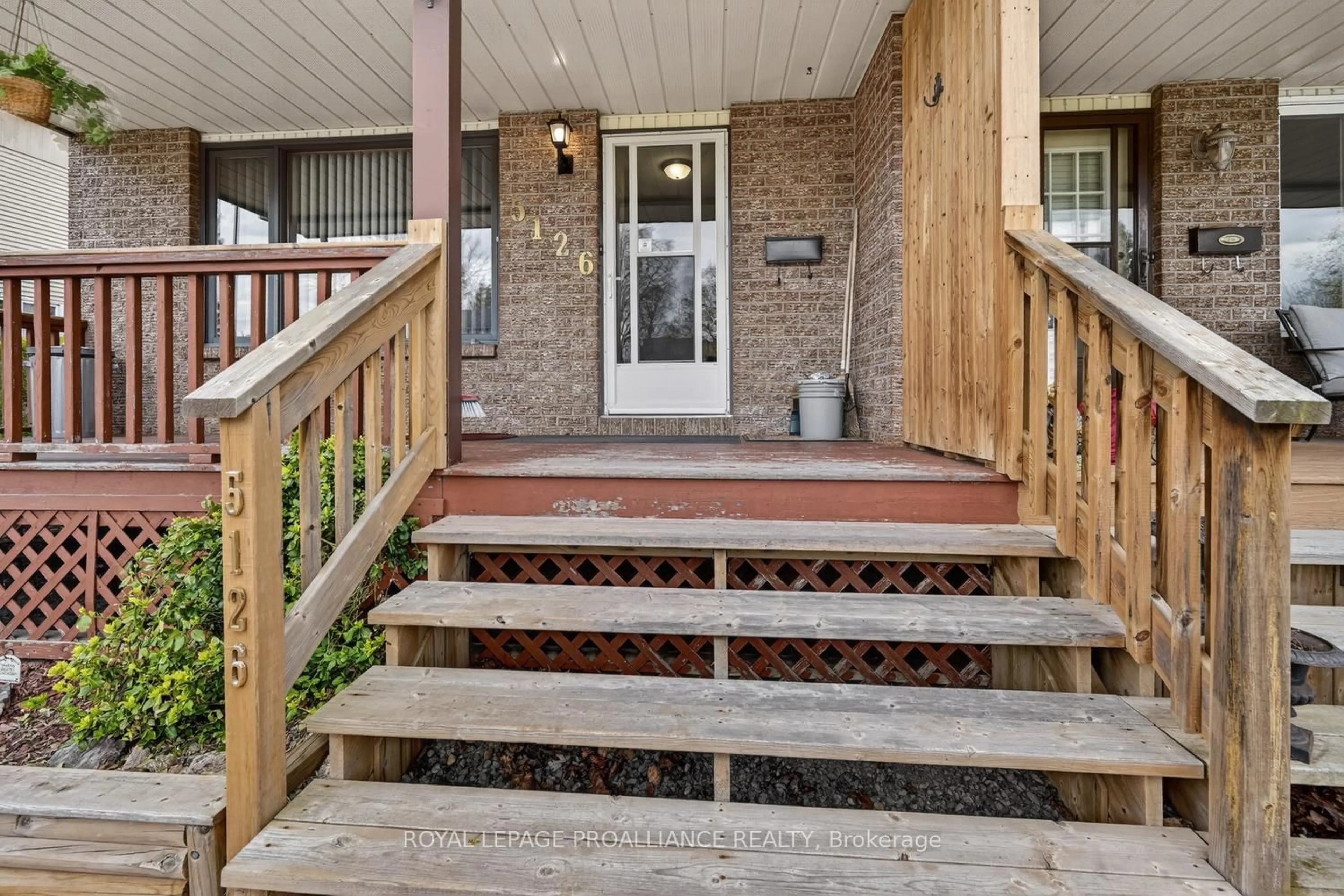 Unknown for 5126 Meadowland Dr, Edwardsburgh/Cardinal Ontario K0E 1E0