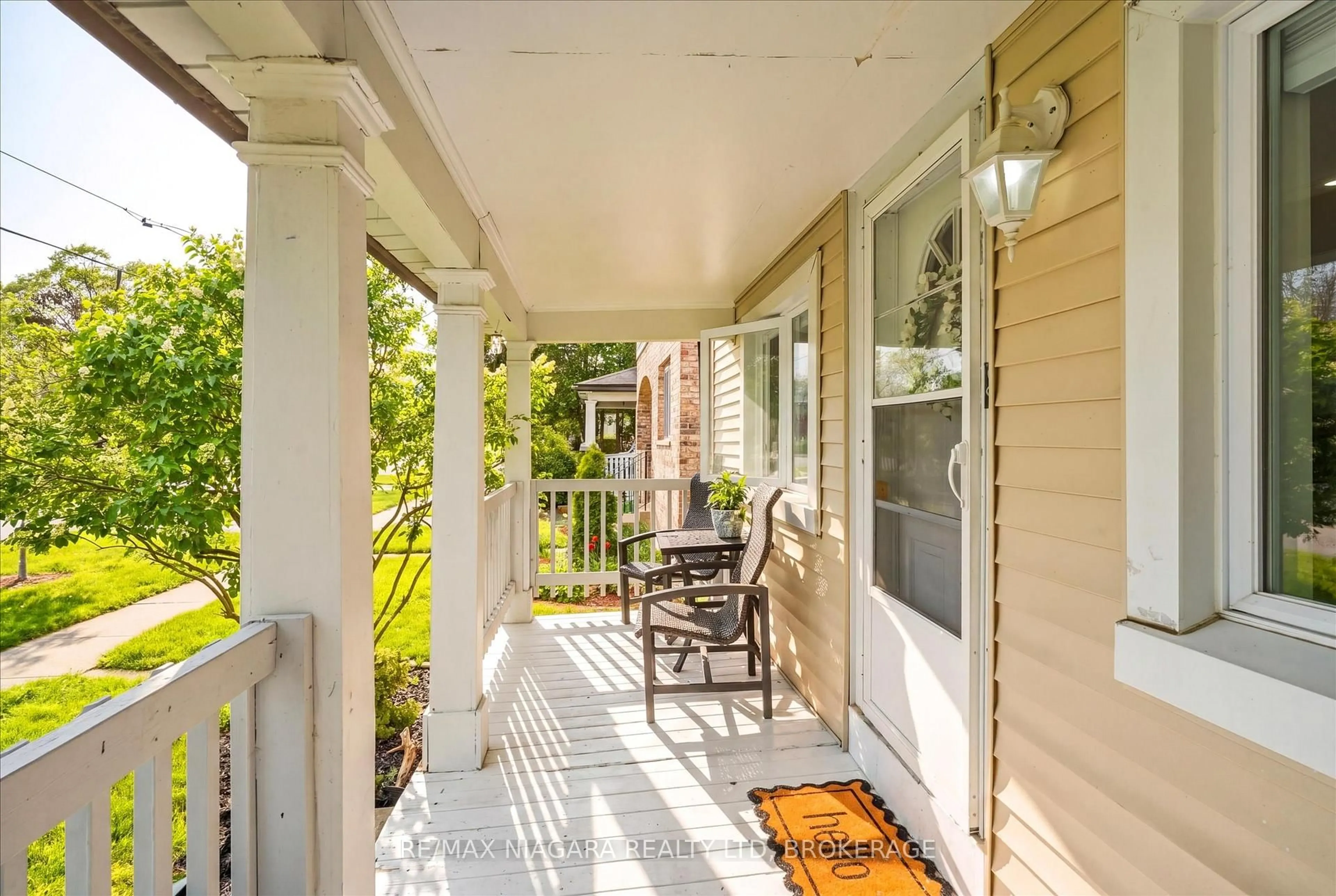 Patio, street for 27 Wiley St, St. Catharines Ontario L2R 4E6