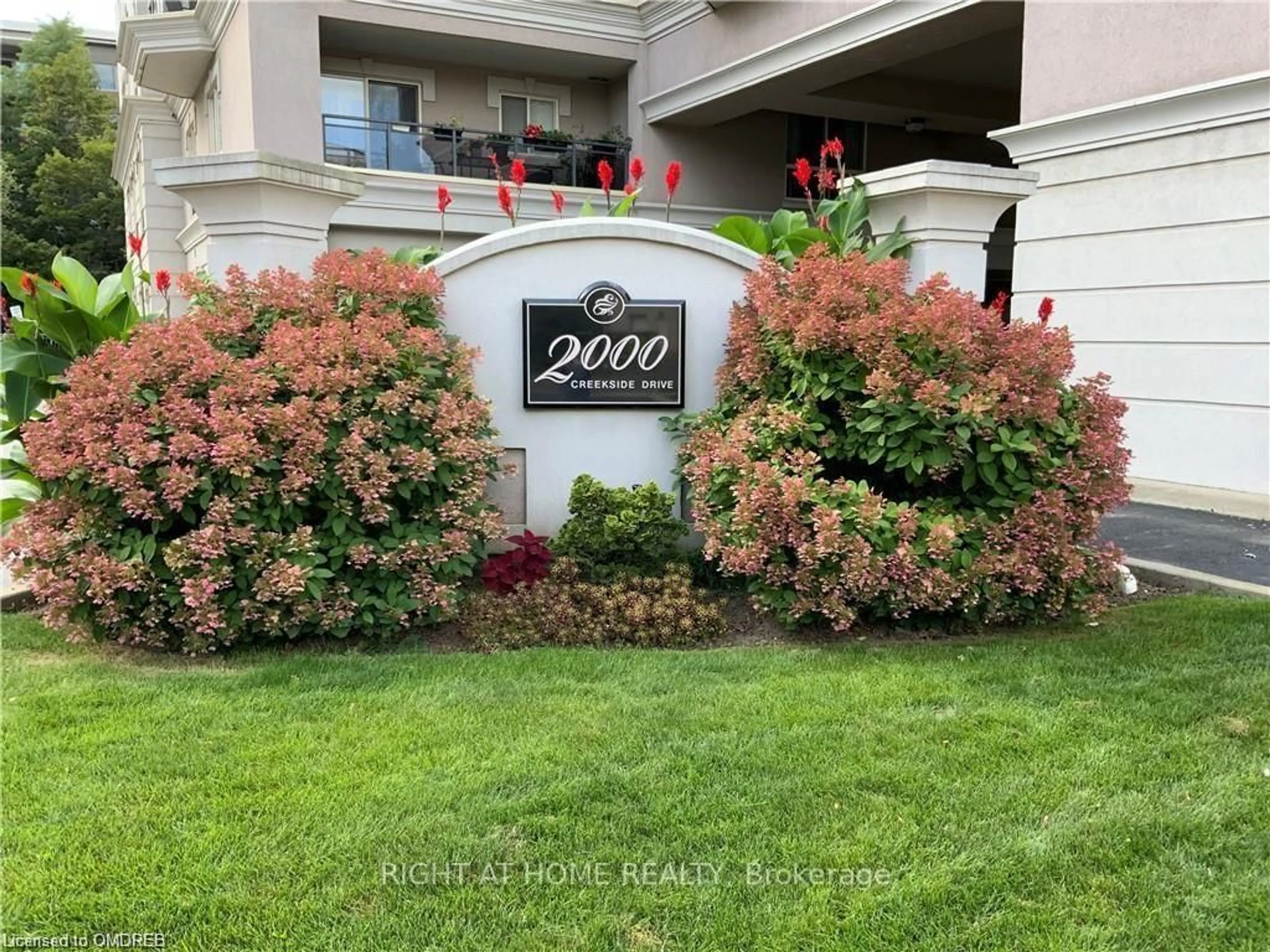 Unknown for 2000 Creekside Dr #202, Hamilton Ontario L9H 7S7