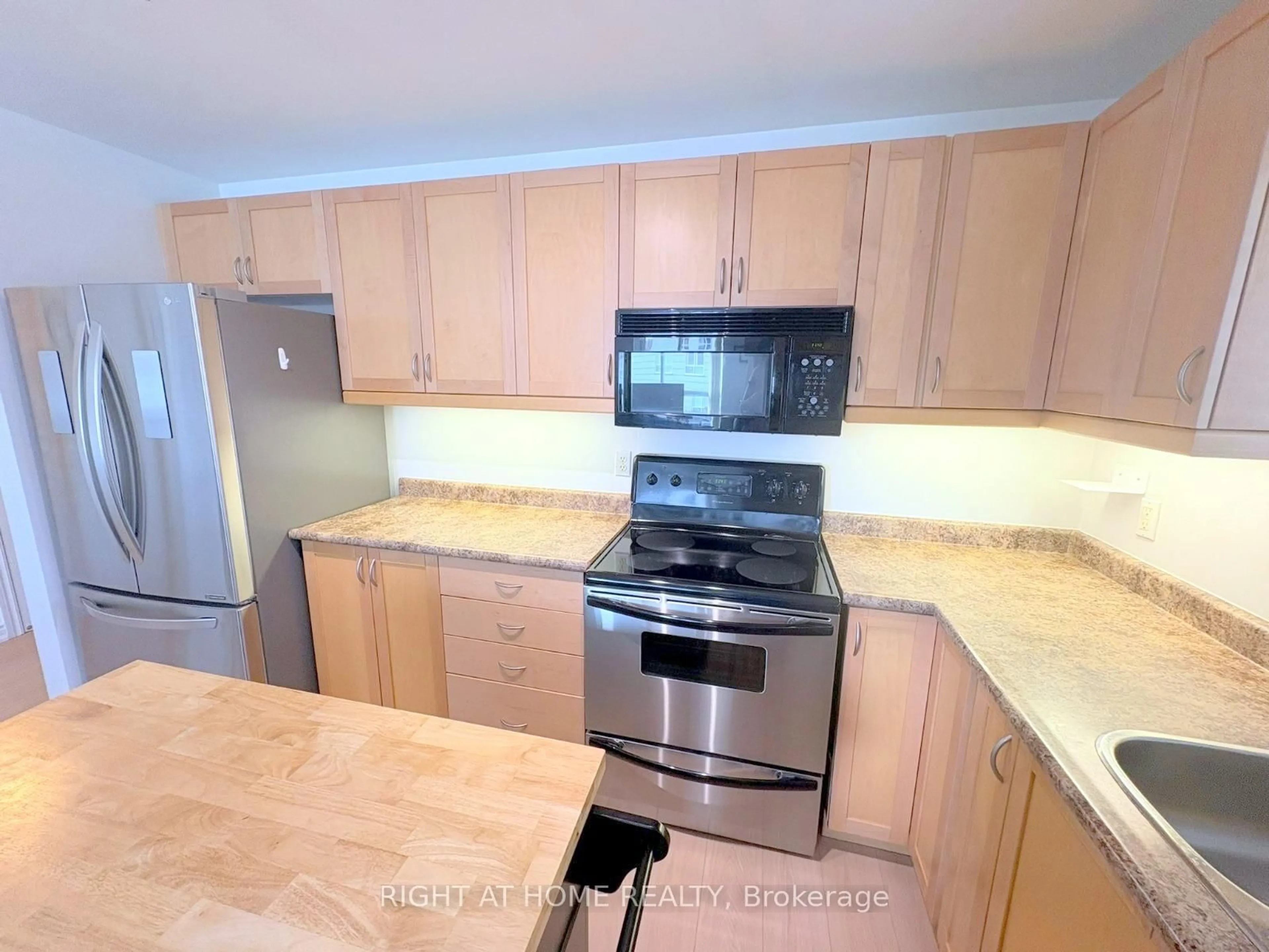 Standard kitchen, unknown for 2000 Creekside Dr #202, Hamilton Ontario L9H 7S7