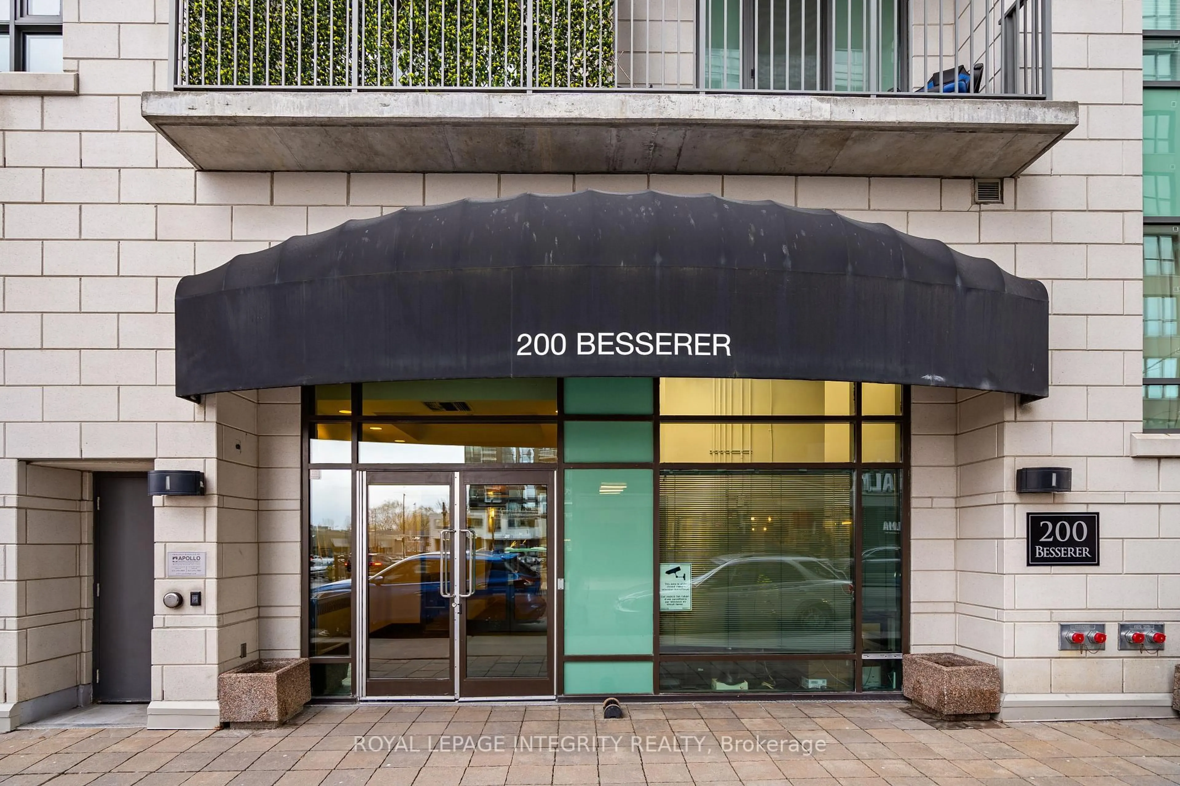 Indoor foyer for 200 Besserer St #710, Ottawa Ontario K1N 0A7