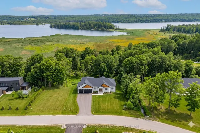 1111 Kona Cres, Inverary 2