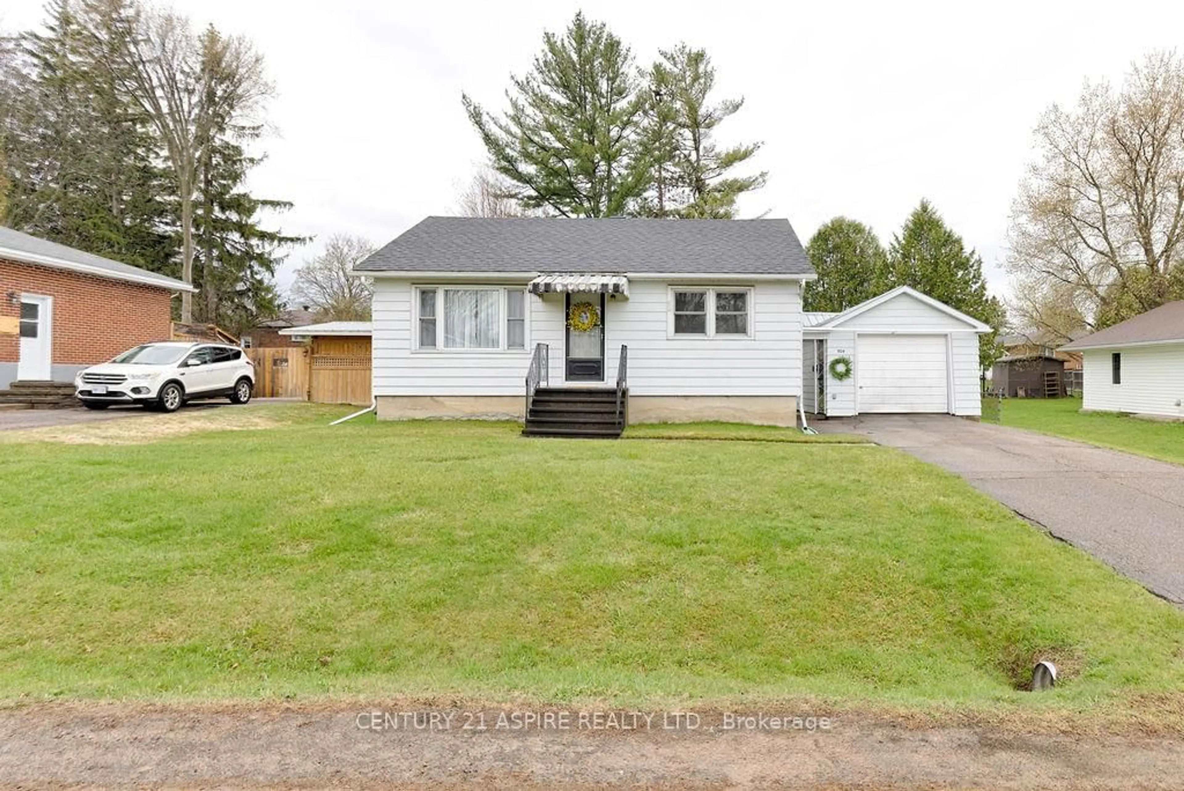 Unknown for 504 Wilbert St, Pembroke Ontario K8A 3G6