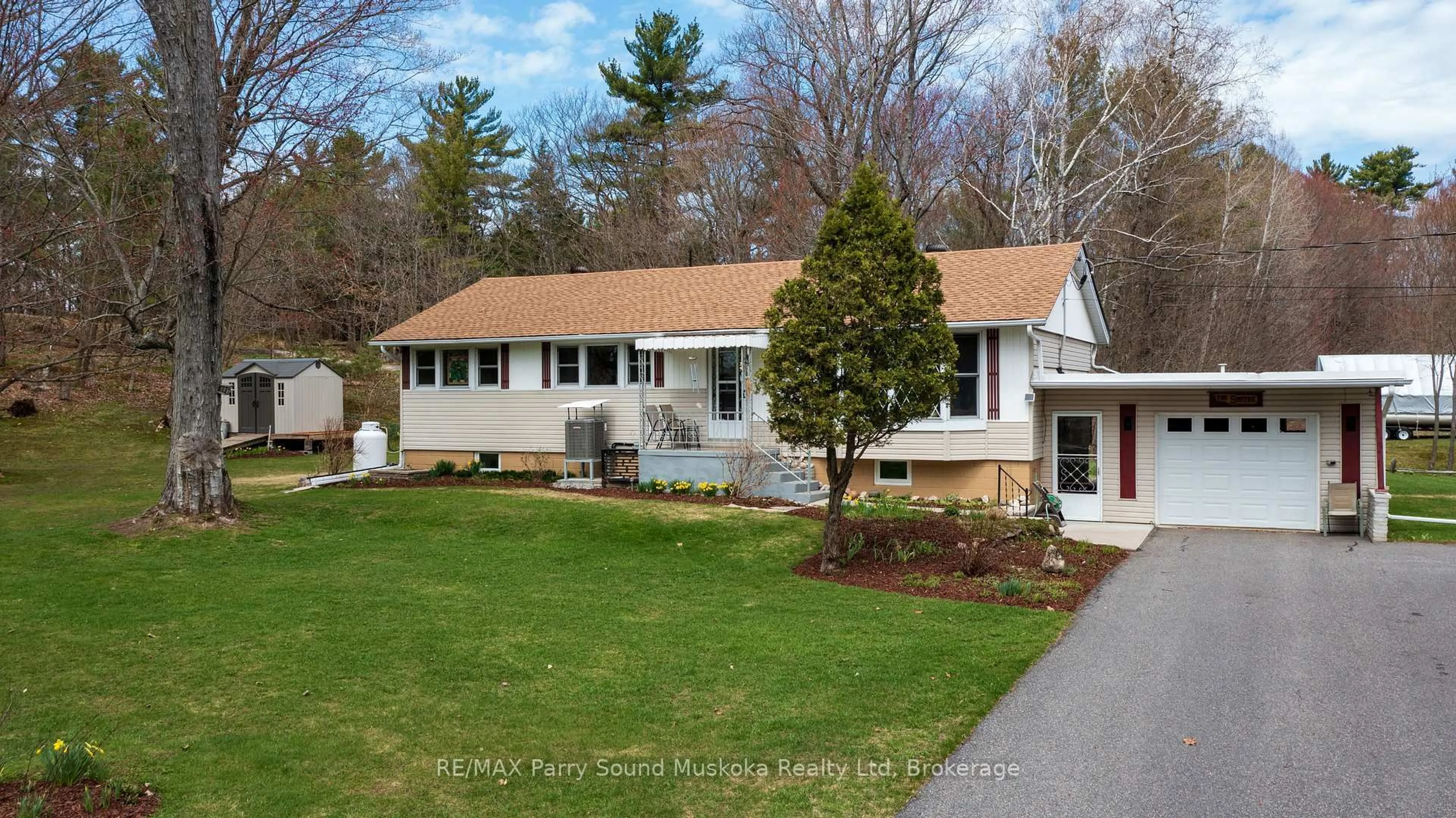 Home with vinyl exterior material, street for 137 Hammel Ave, McDougall Ontario P0G 1G0
